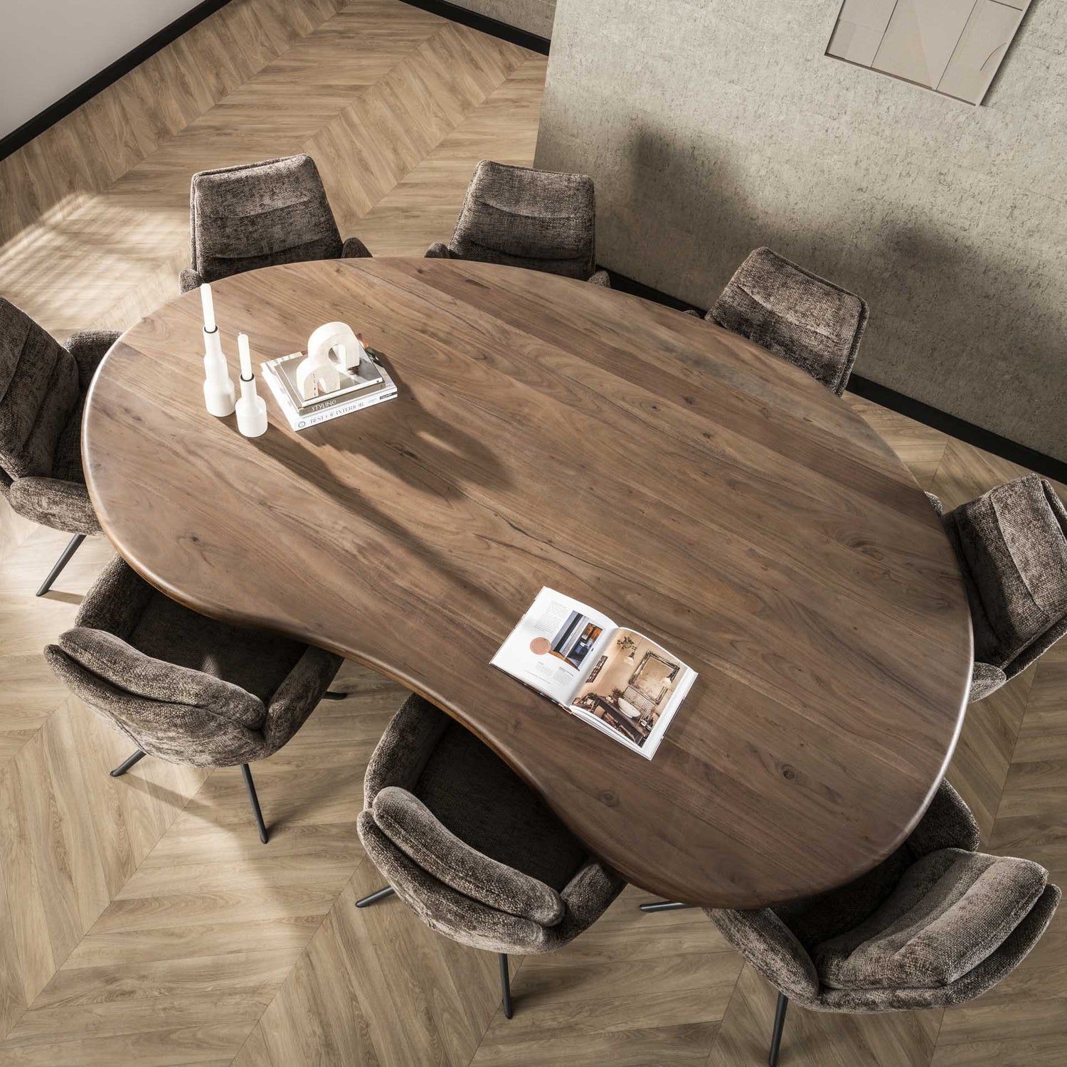 Organische eetkamertafel Form Walnoot - Industrieelinhuis.nl