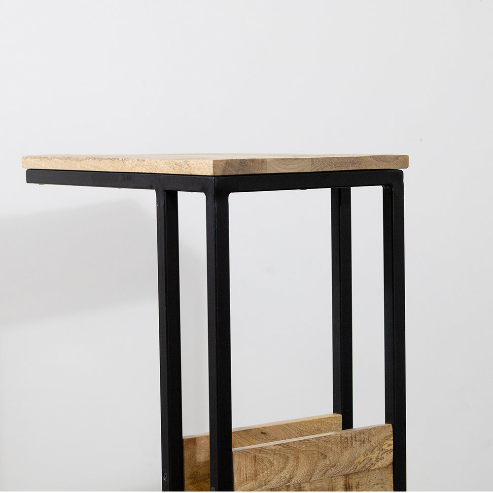 Bijzettafel voor over de bank | Mangohout en Staal | 45x29x69cm