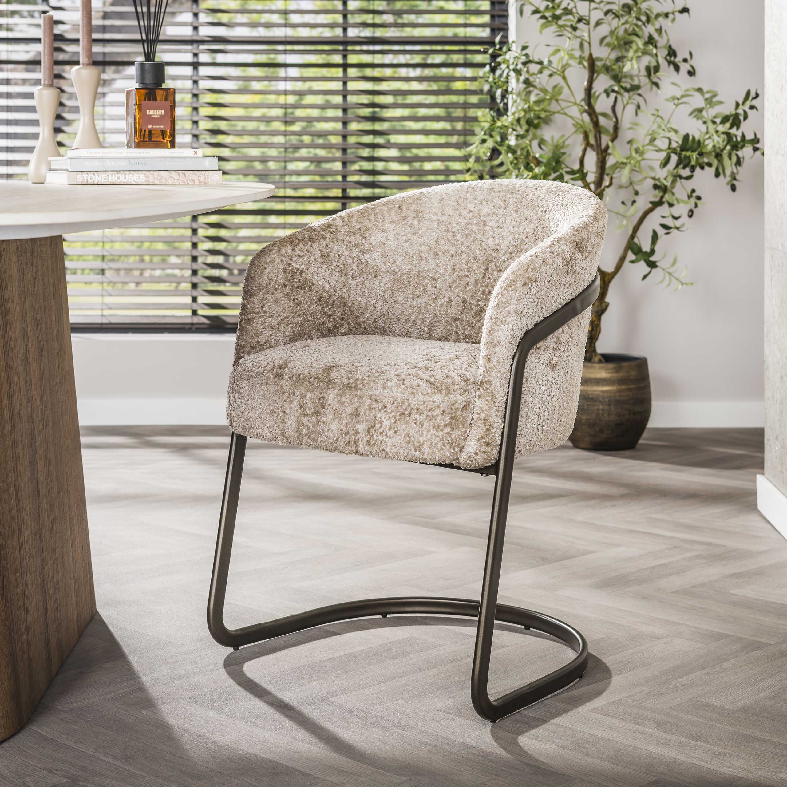 Armstoel Sway (bestellen per 2) - Industrieelinhuis.nl