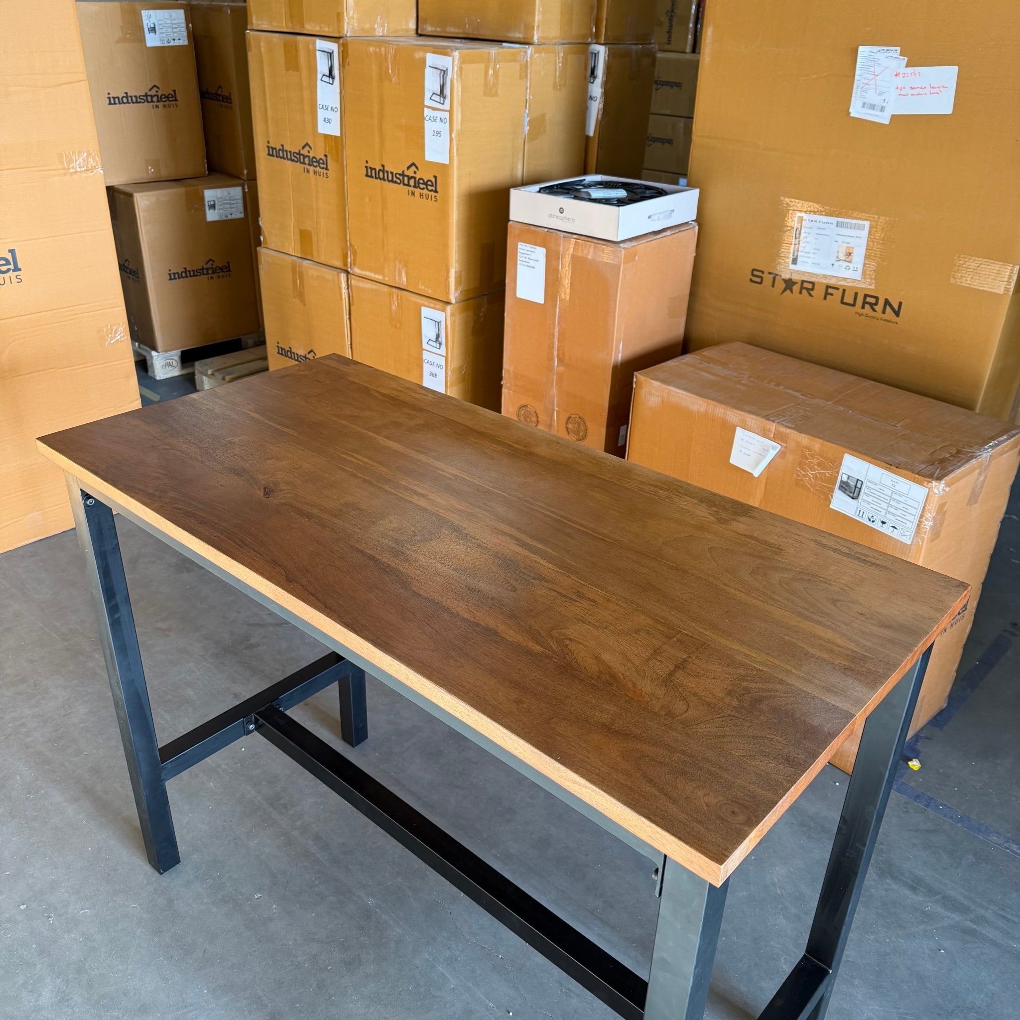 Bartafel Industrieel | Boomstam bartafels | 135x65x105cm - Industrieelinhuis.nl