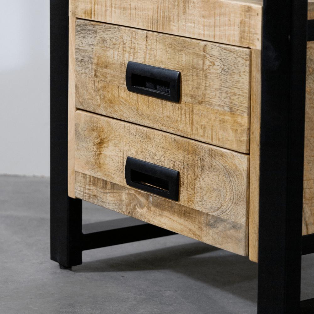 Nachtkastje Britt – de stijlvolle sfeermaker voor in jouw interieur - Industrieelinhuis.nl