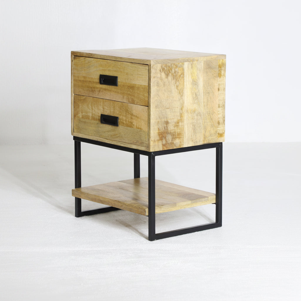 Britt Loft Nachtkastje – Mangohout & Staal | 61 × 48 × 53 cm