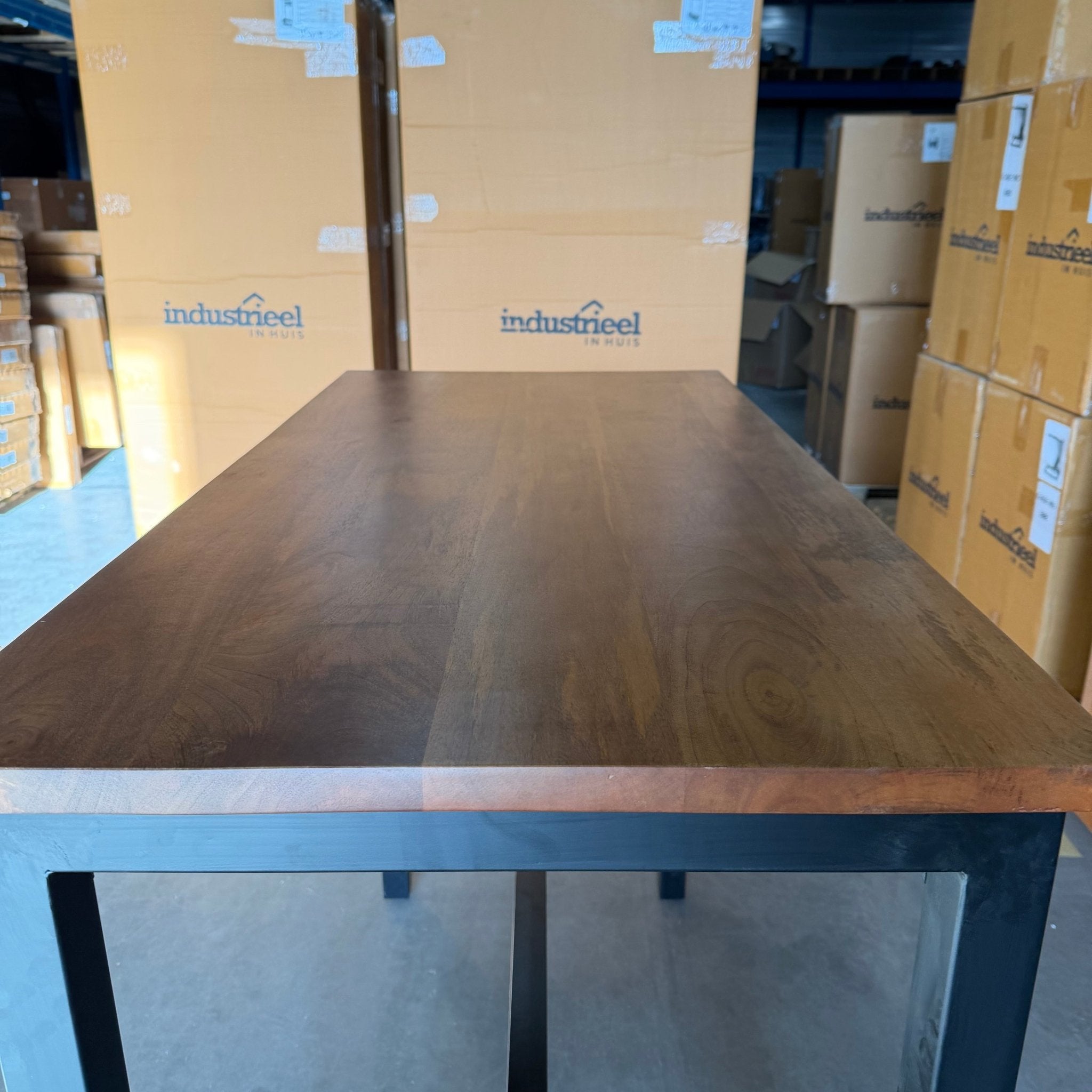 Bartafel Industrieel | Boomstam bartafels | 135x65x105cm - Industrieelinhuis.nl