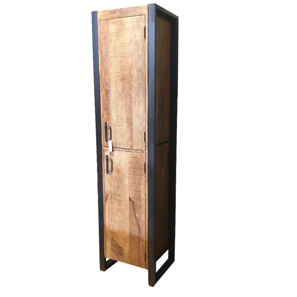 Smalle hoge kast Britt Mangohout Staal 50x40x200cm - Industrieelinhuis.nl