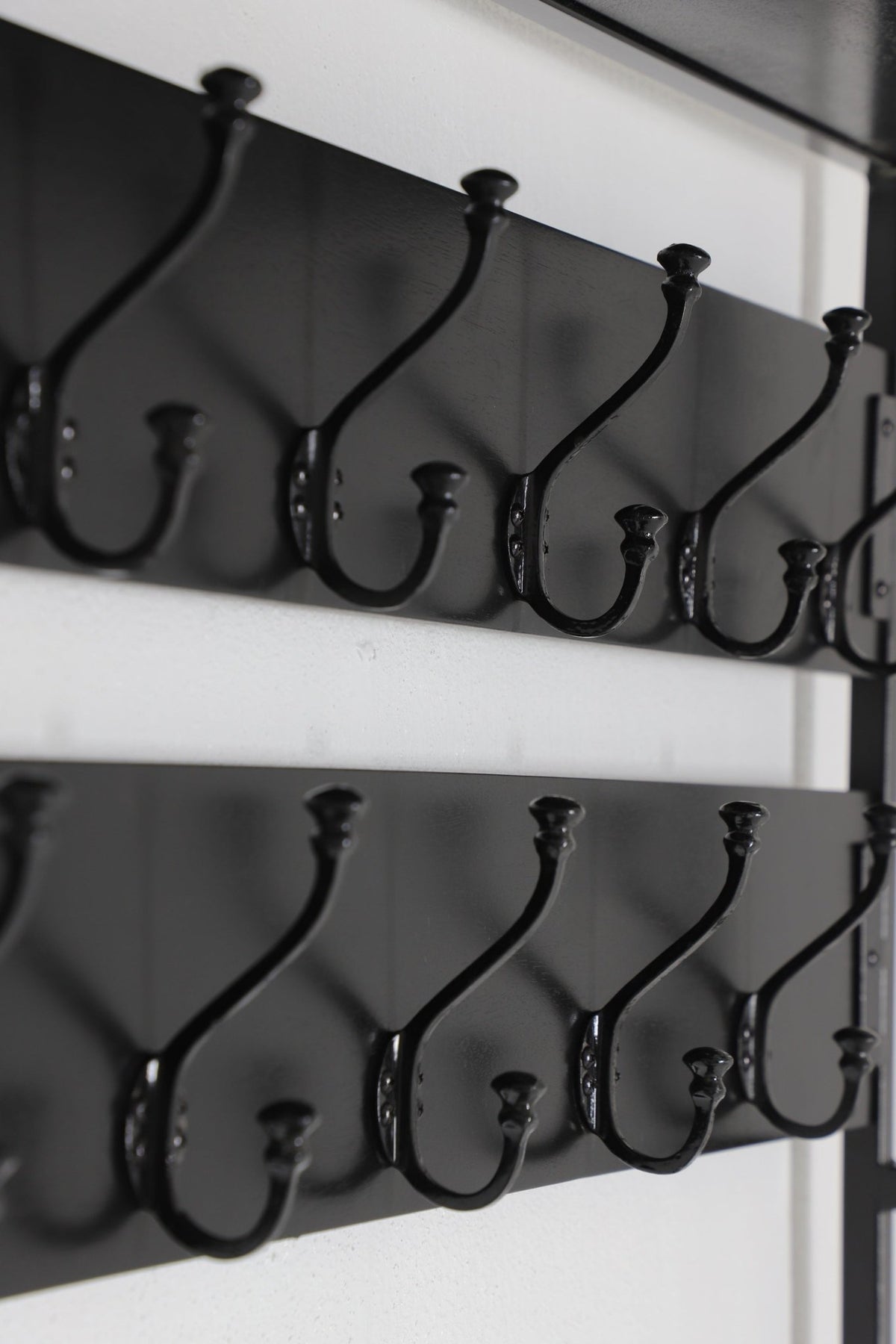 Britt Garderobe XL Zwart – Massief Mangohout & Staal | 100 × 40 × 190 cm
