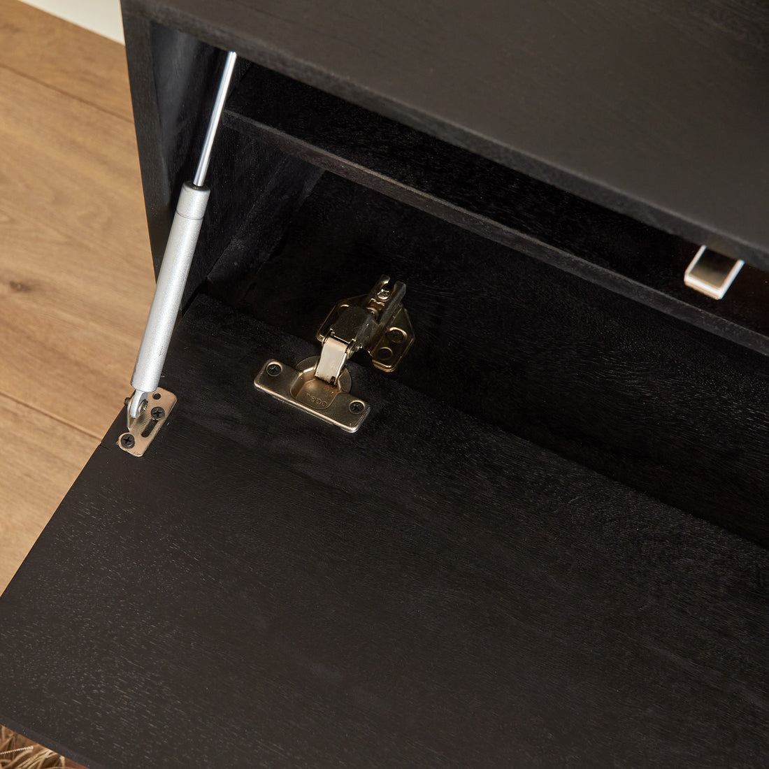 Zwevend tv meubel Vision Black | 160 cm - Industrieelinhuis.nl