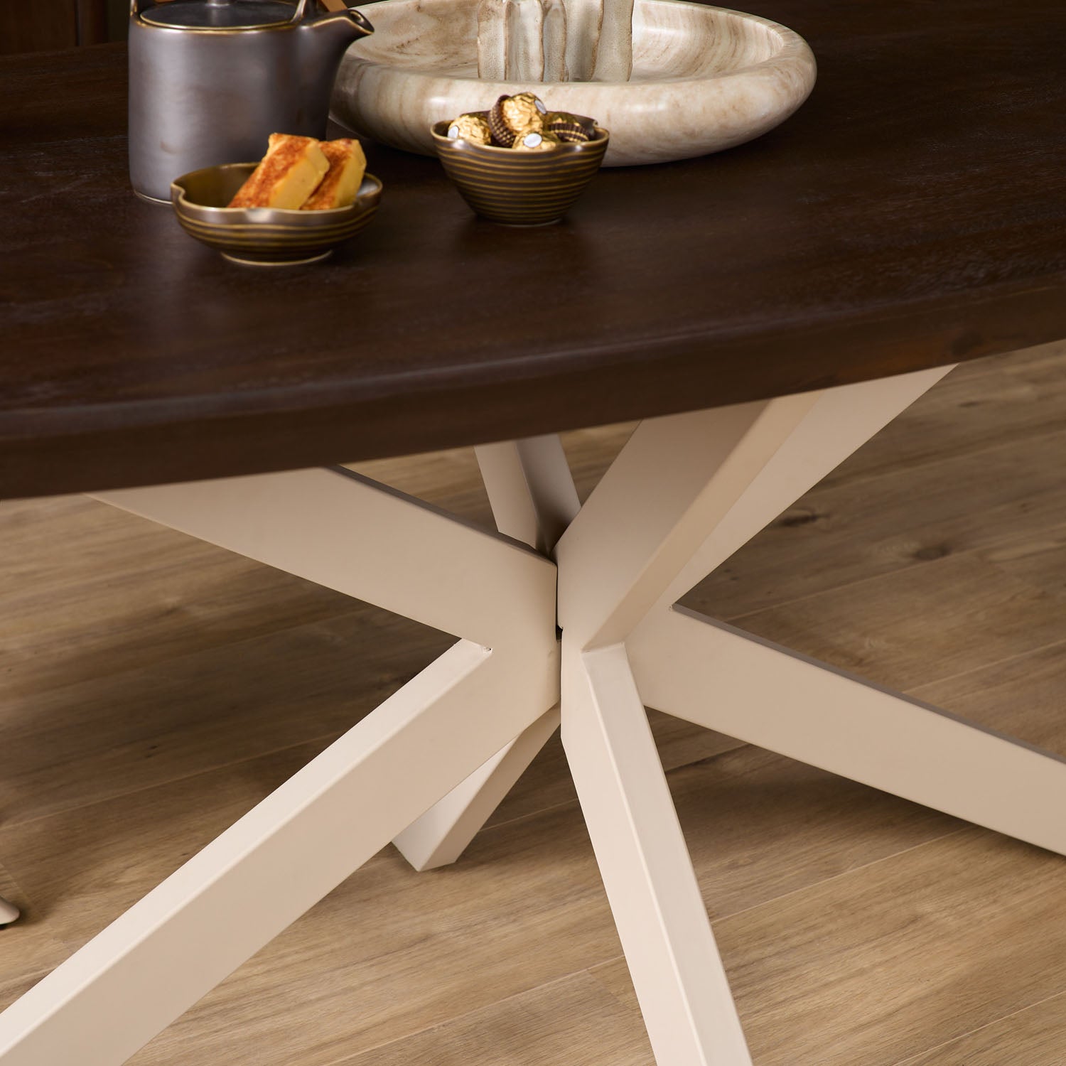 Eettafel Madison Brown | 160 cm | Deens Ovaal | Poot Sand - Industrieelinhuis.nl