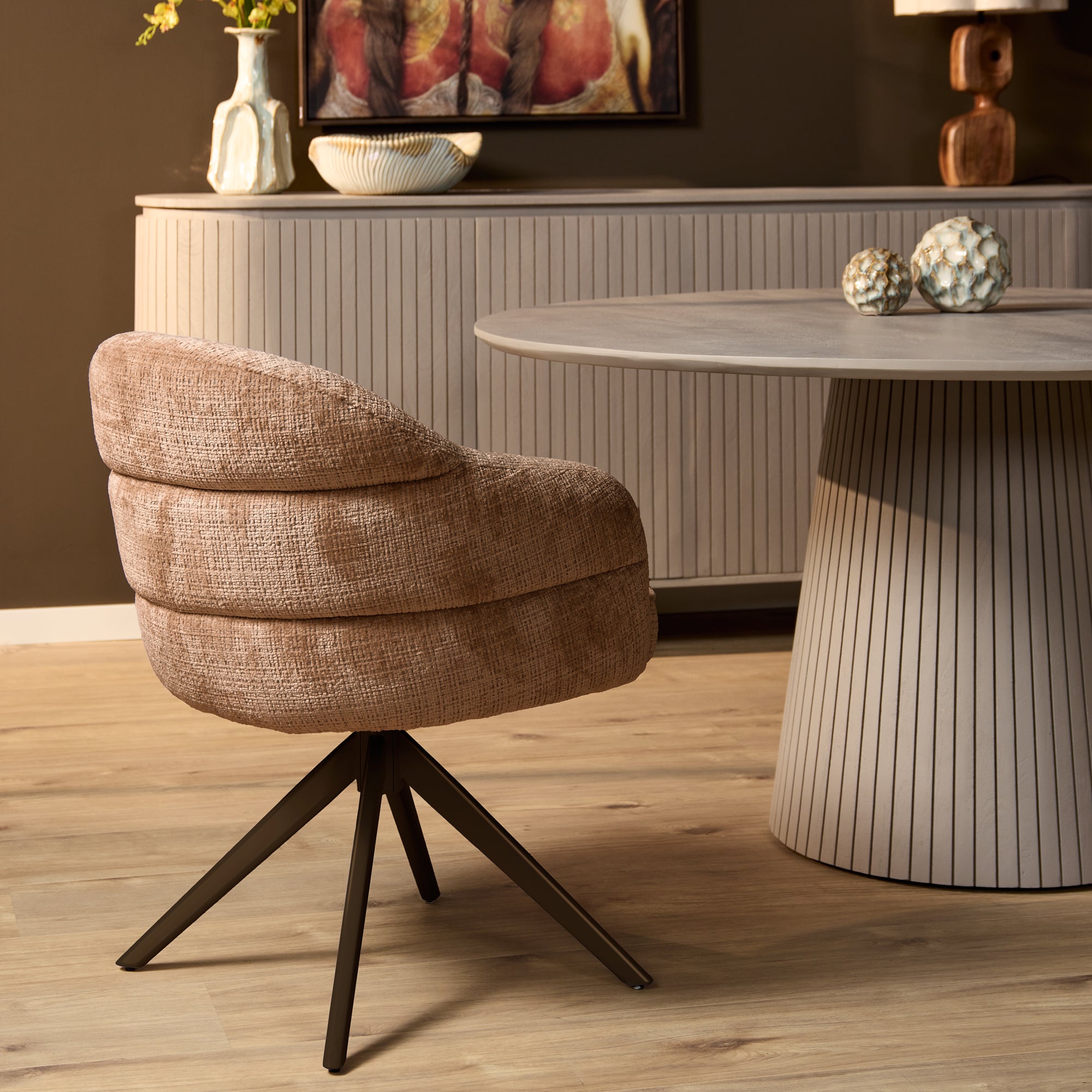 Eetkamerstoel Bella | Cinnamon | Poot Bronze | Met armleuning - Industrieelinhuis.nl