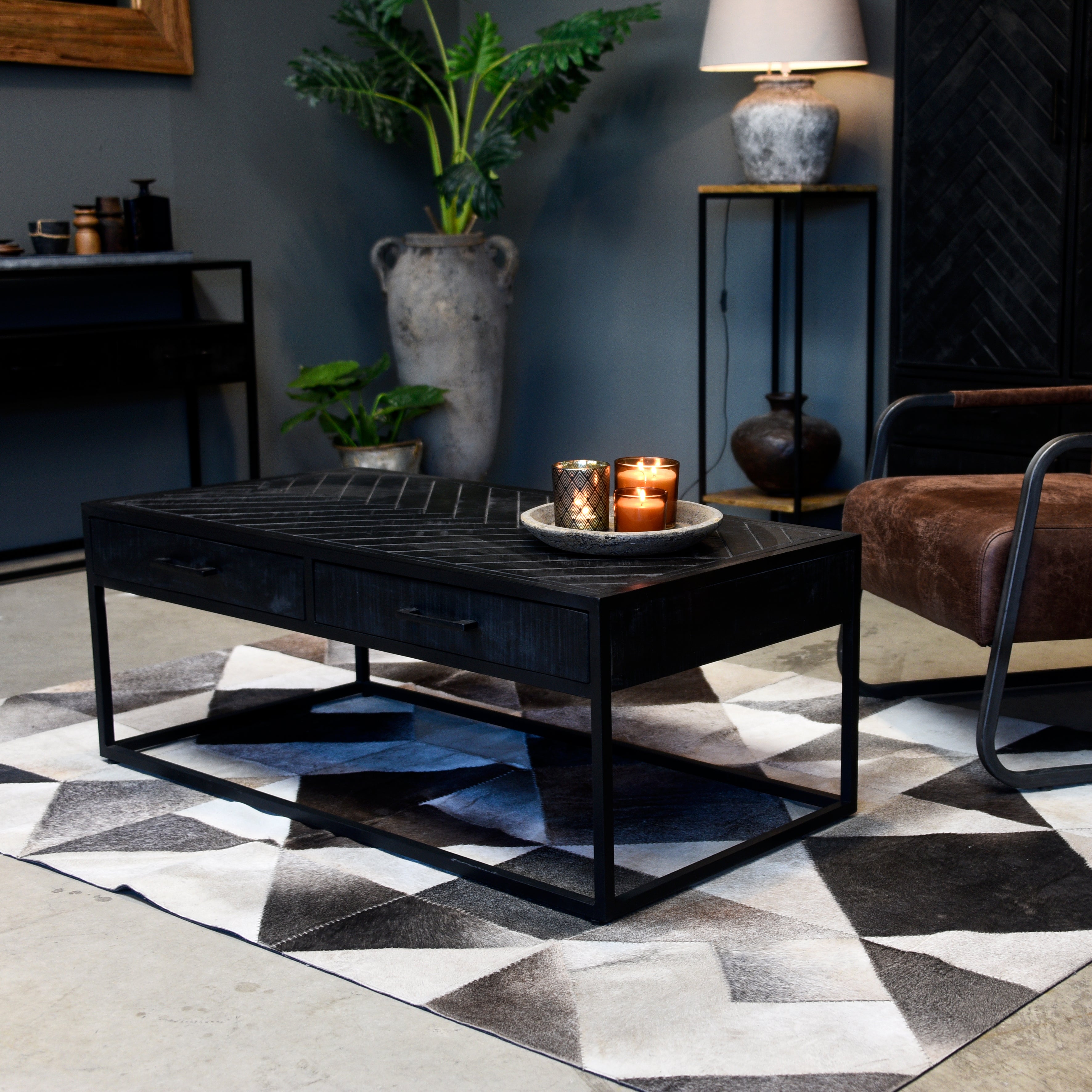 Salontafel Jax Visgraat Industrieel Design | Zwart Mangohout en Staal | 120x60x45cm