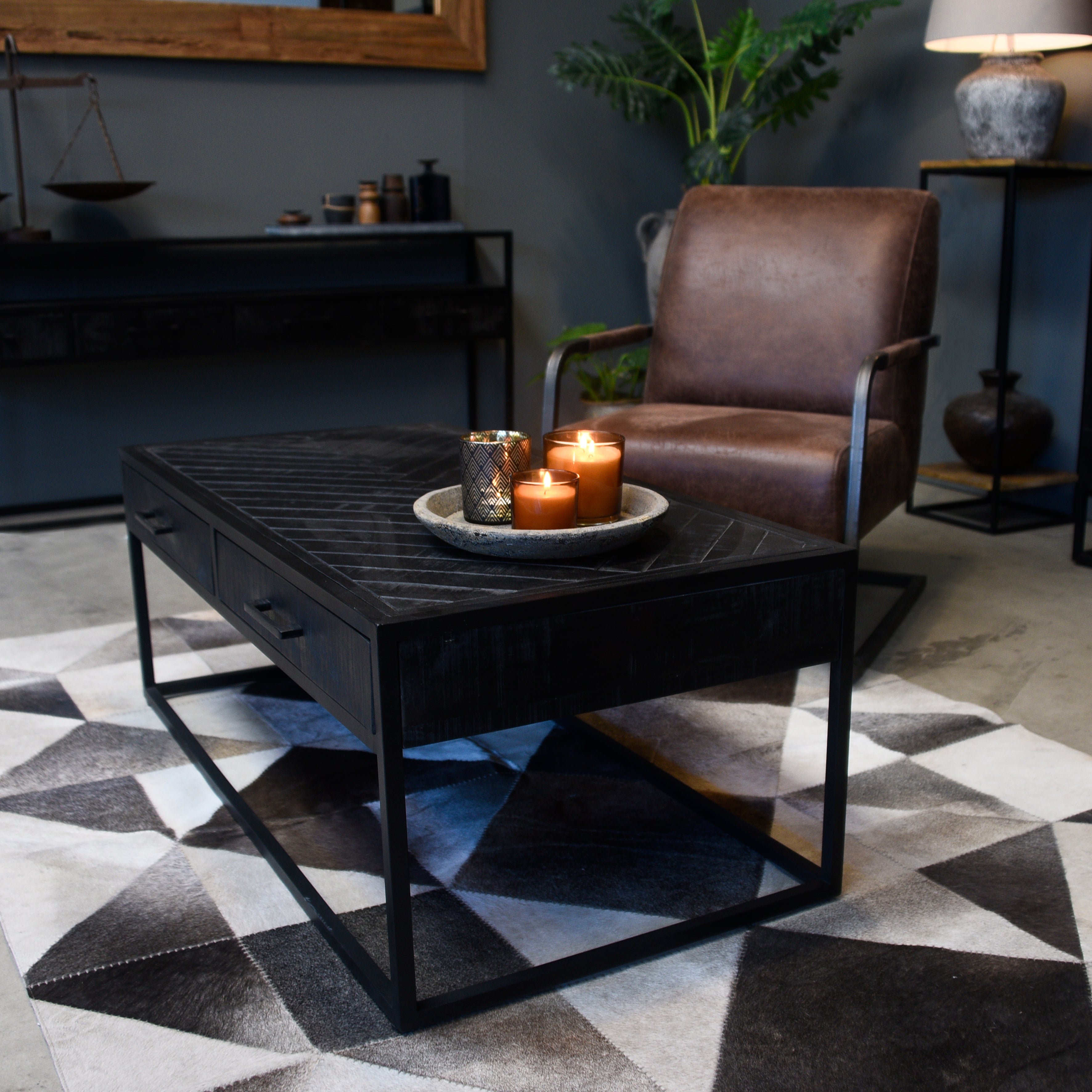 Salontafel Jax Visgraat Industrieel Design | Zwart Mangohout en Staal | 120x60x45cm