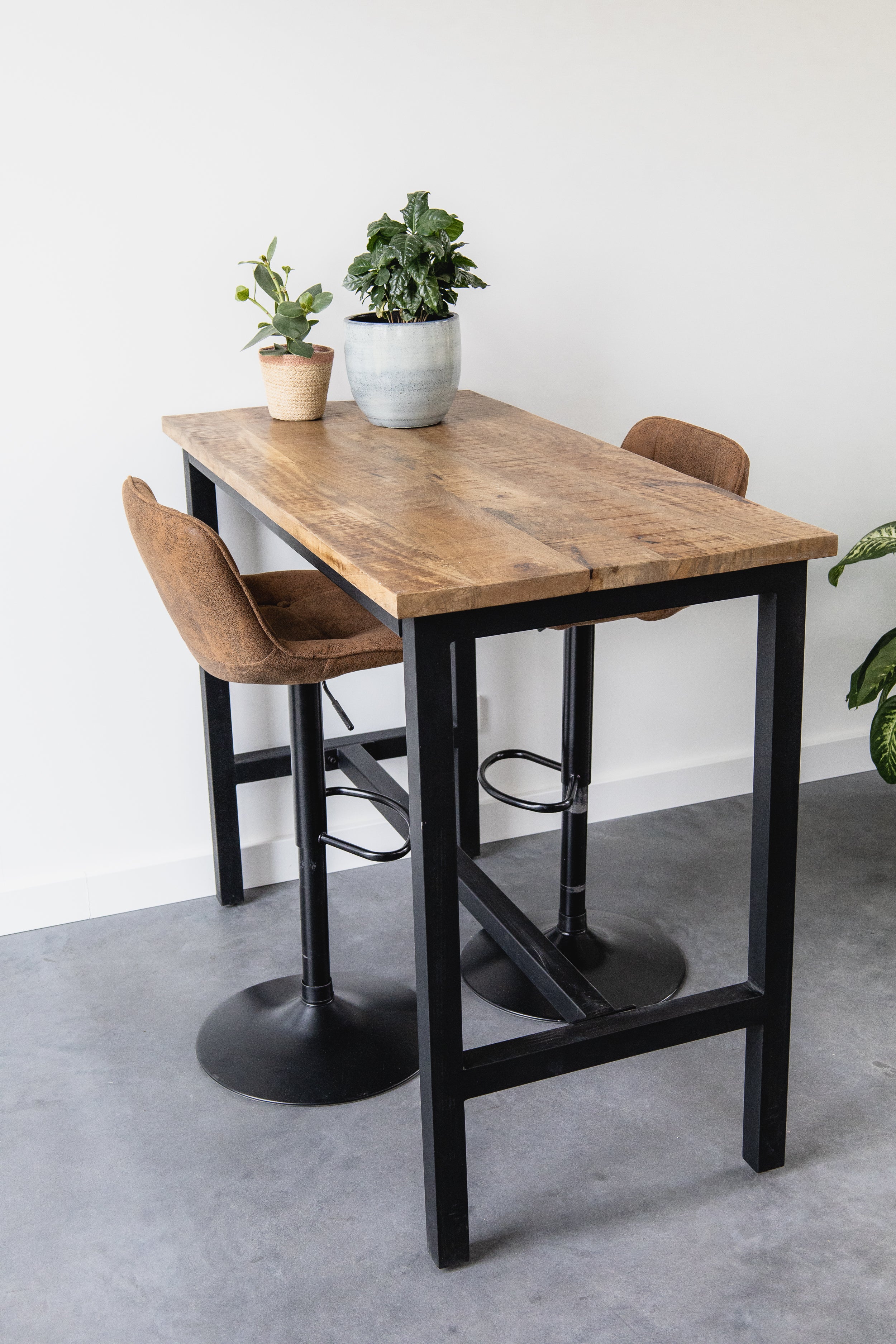 Bartafel Industrieel | Boomstam bartafels | 135x65x105cm