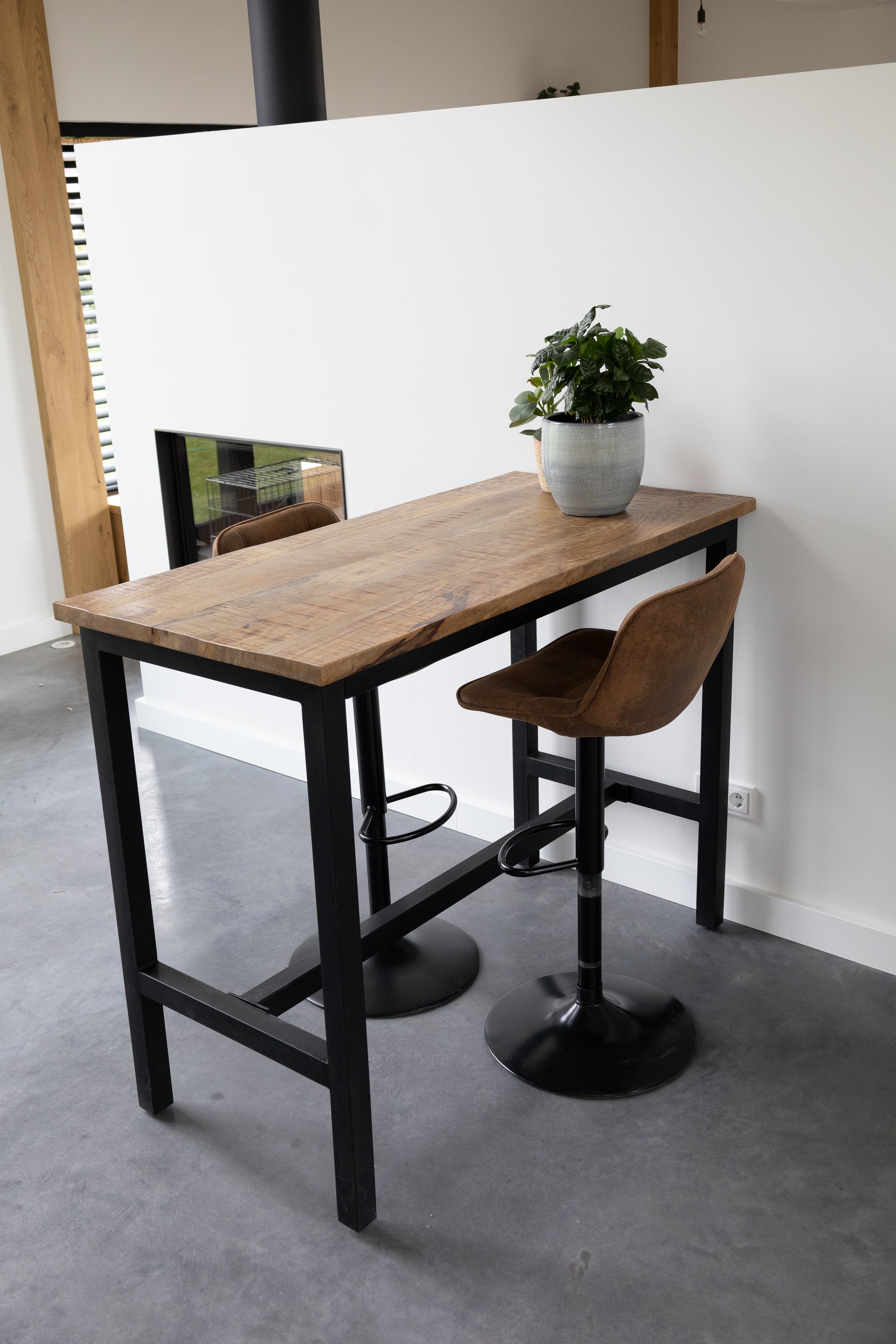 Bartafel Industrieel | Boomstam bartafels | 135x65x105cm