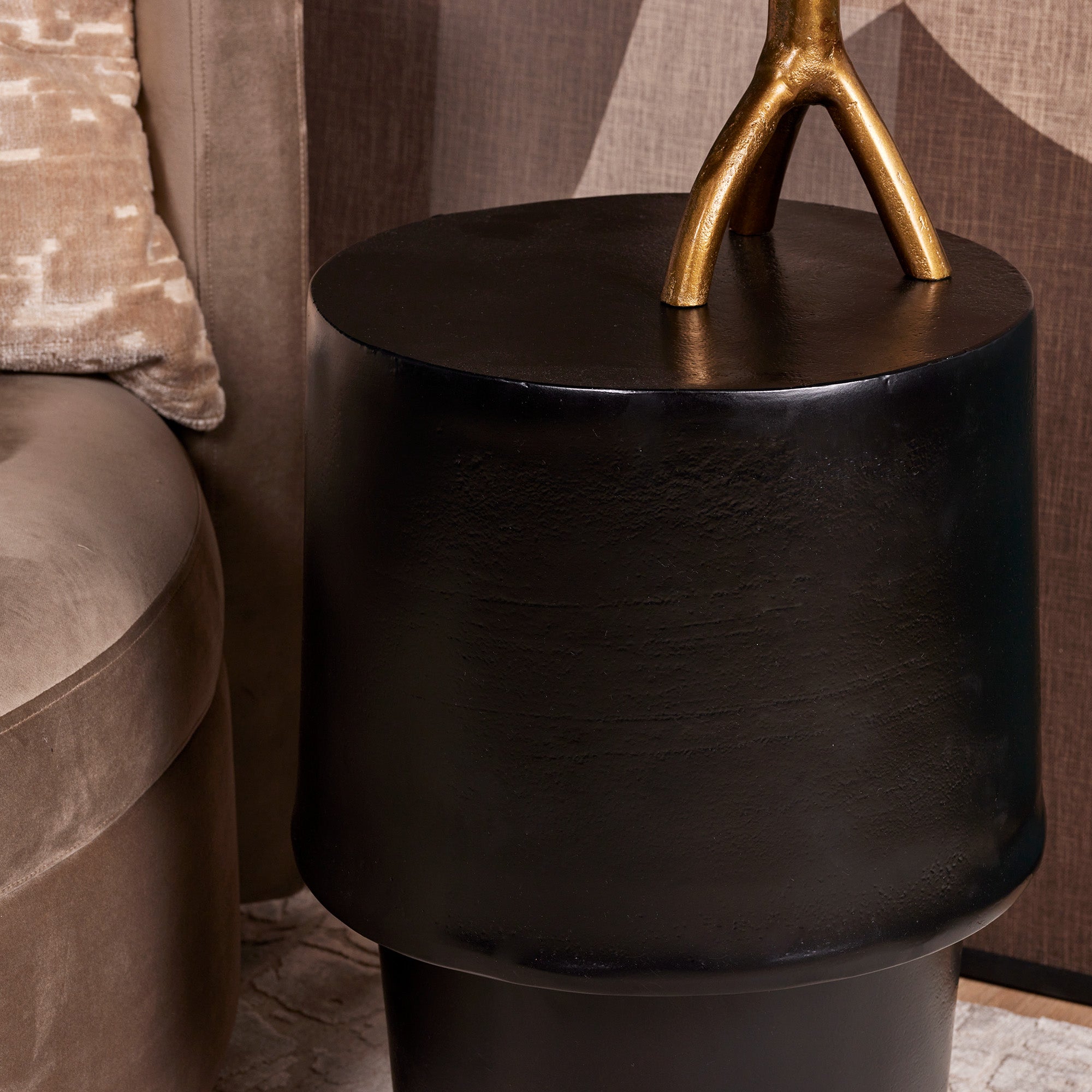 Bijzettafel rond zwart Kacy | aluminium | 60 cm