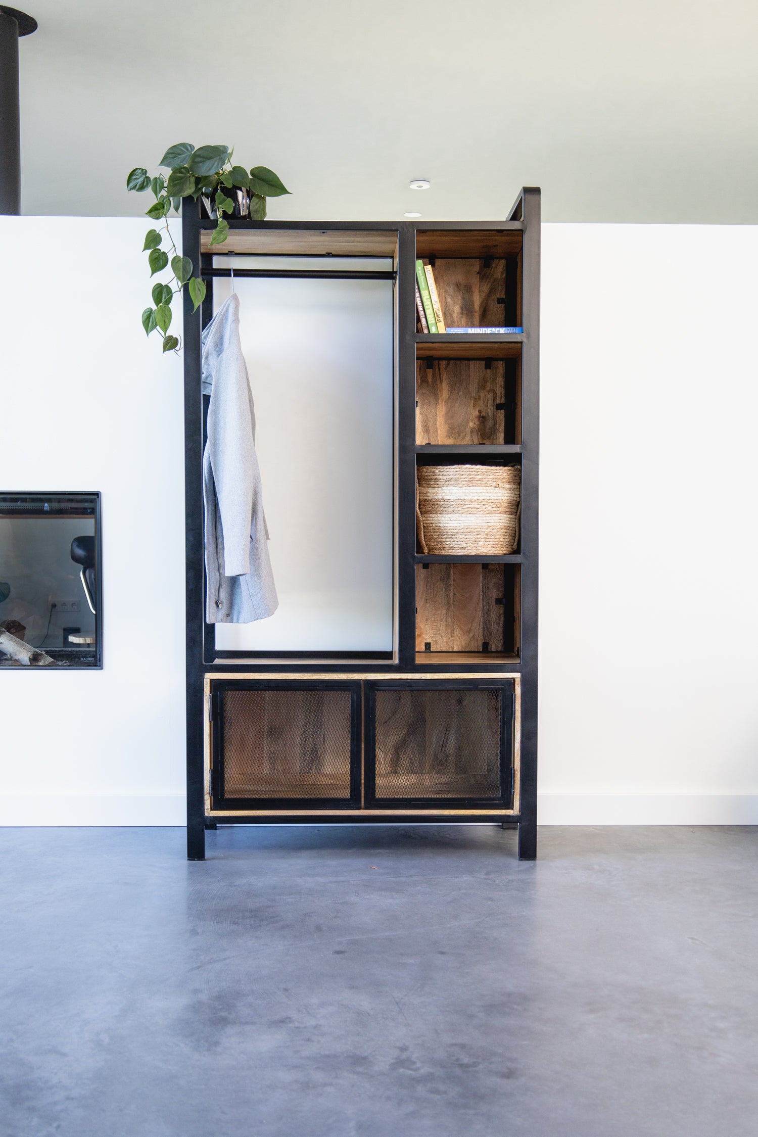 Garderoberek met rail en schappen Industrieel Design | Mangohout en Staal | 100x40x190cm - Industrieelinhuis.nl