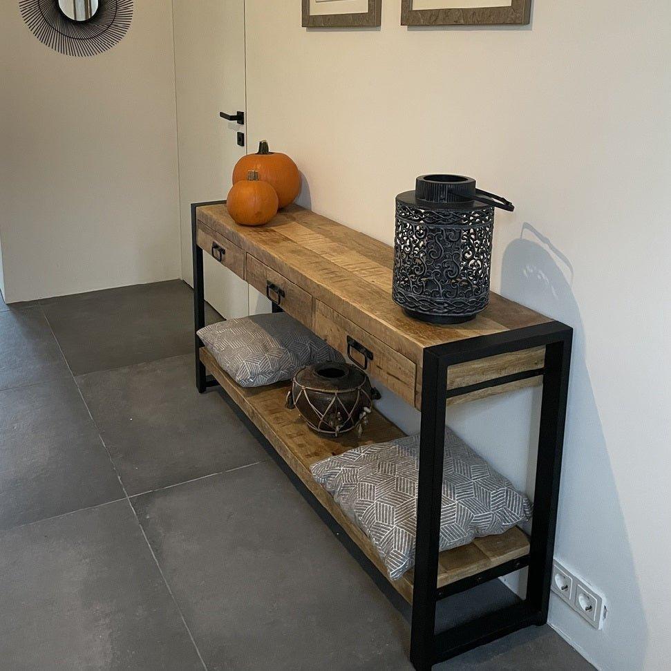 Sidetable met lades en zwarte handgrepen | Mangohout en Staal | 150x35x76cm