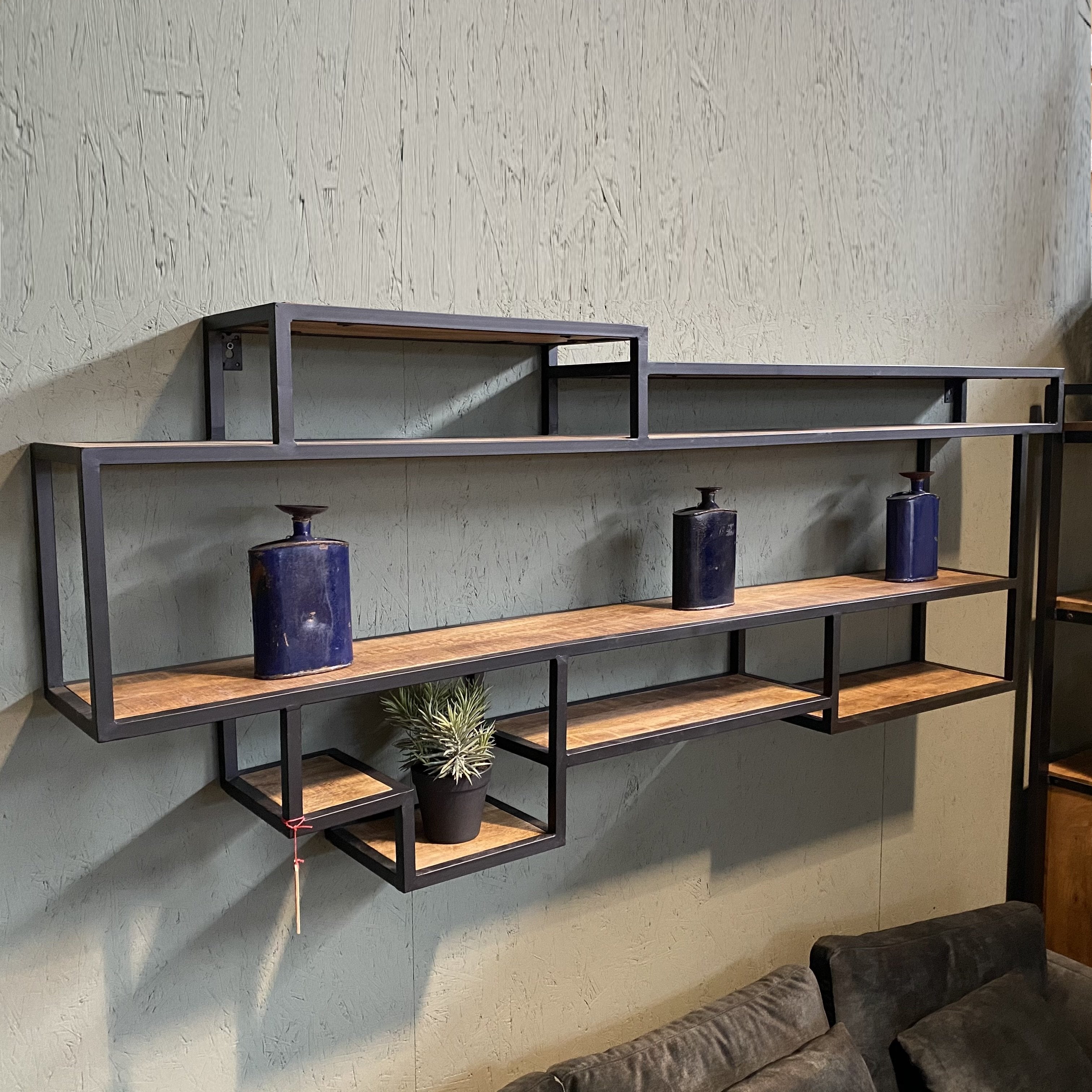 Wandplank industrieel design | Mangohout en Staal | 200x25x80cm
