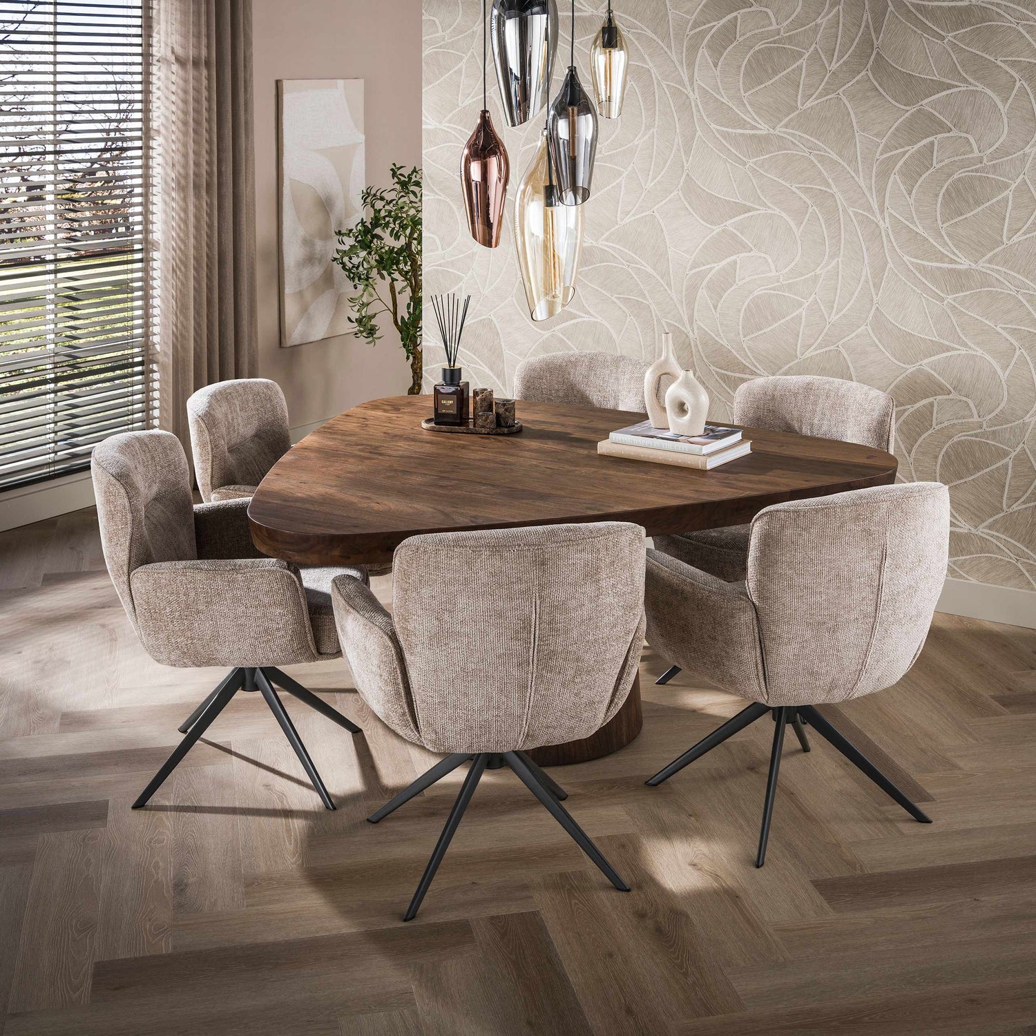 Eettafel Arcadia triangle 165 - Industrieelinhuis.nl