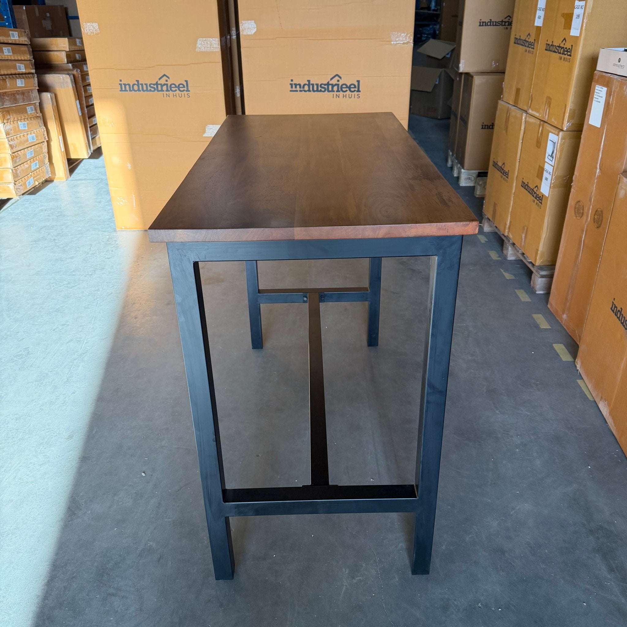 Bartafel Industrieel | Boomstam bartafels | 135x65x105cm - Industrieelinhuis.nl