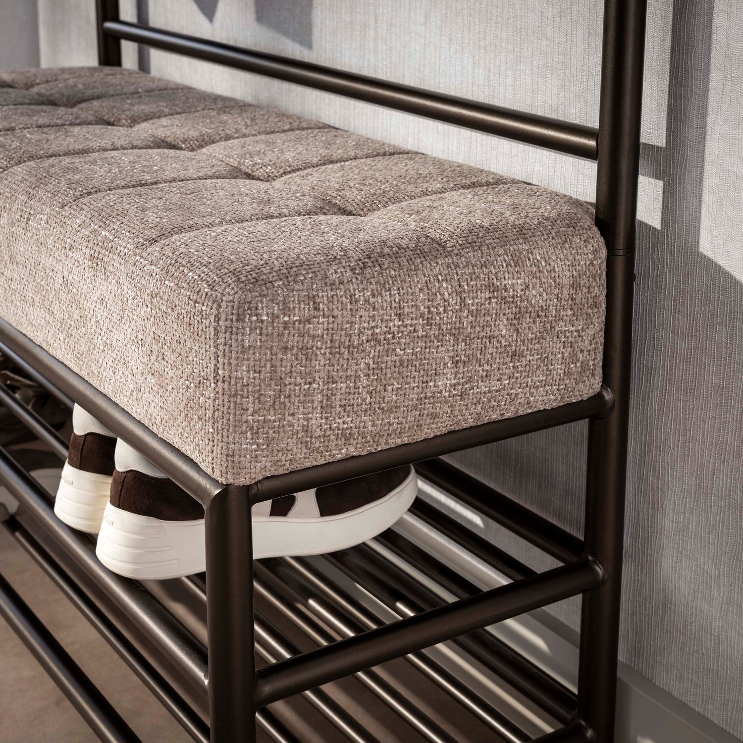 Garderoberek met zitdeel Luno