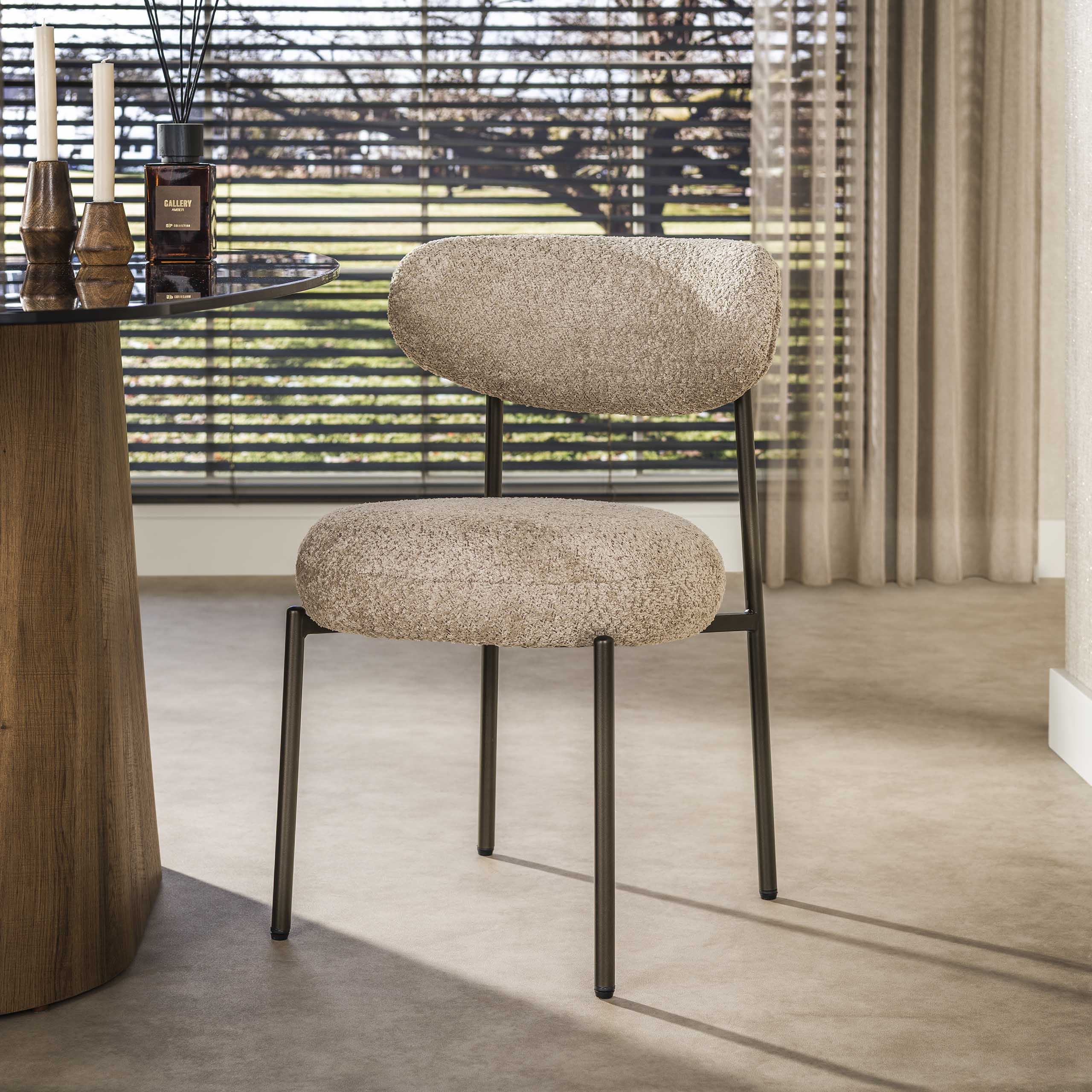 Stoel Round Zand - Industrieelinhuis.nl