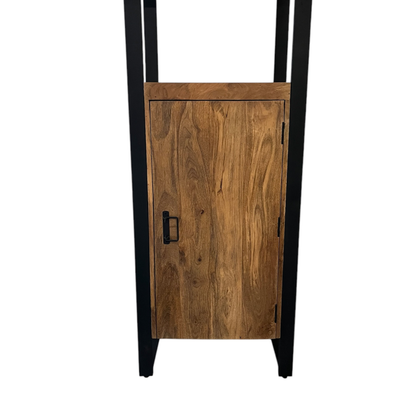 Boekenkast Boaz met 1 deur | 55 cm | Finish Warm - Industrieelinhuis.nl