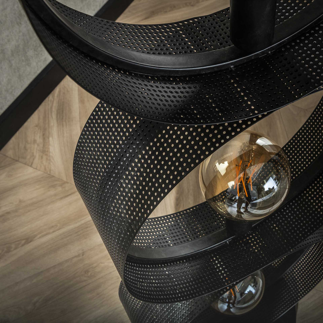 Vloerlamp Ring 3L - Industrieelinhuis.nl