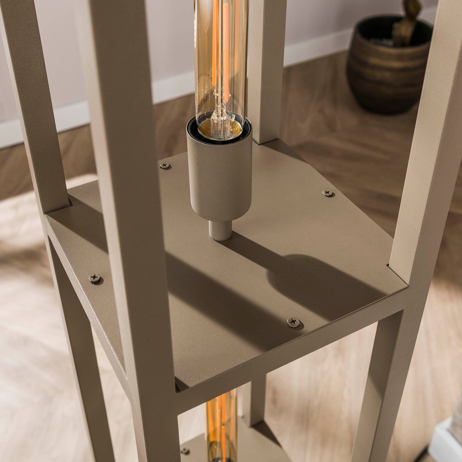 Vloerlamp 4L Quadra - Industrieelinhuis.nl