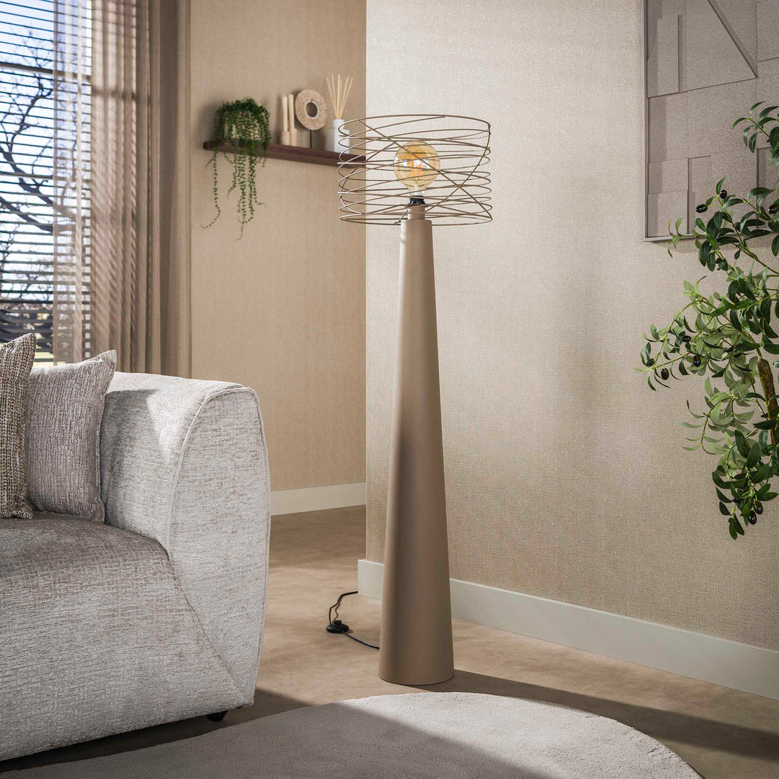 Vloerlamp Curl 1L Beige - Industrieelinhuis.nl