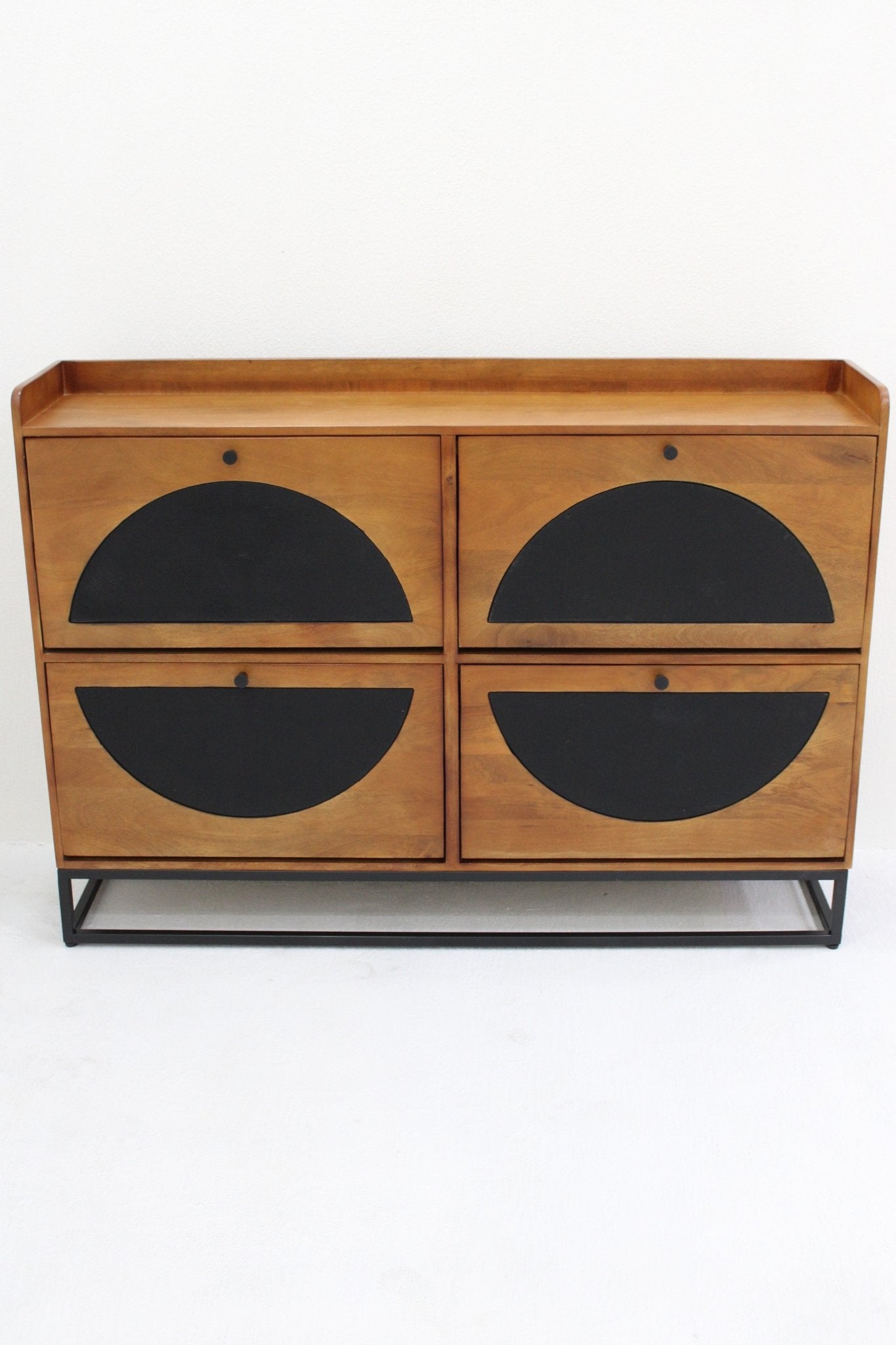 Smalle Schoenenkast van Mangohout en Staal – 140×30×100 cm – 4 Deuren – Duurzaam Industrieel Design - Industrieelinhuis.nl