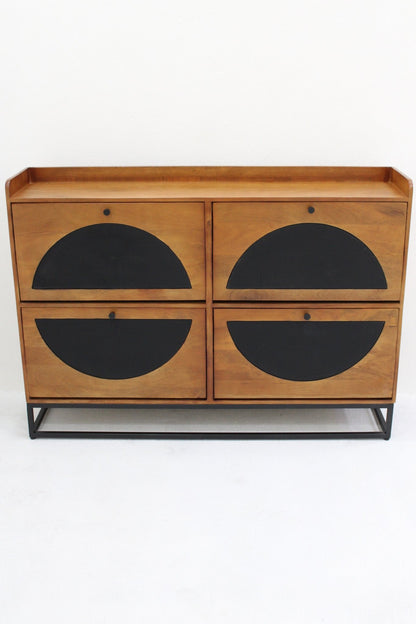 Smalle Schoenenkast van Mangohout en Staal – 140×30×100 cm – 4 Deuren – Duurzaam Industrieel Design - Industrieelinhuis.nl
