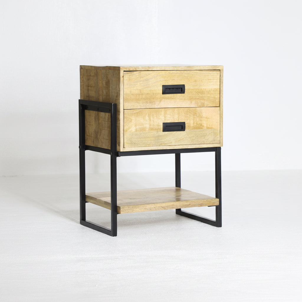 Britt Loft Nachtkastje – Mangohout &amp; Staal | 61 × 48 × 53 cm