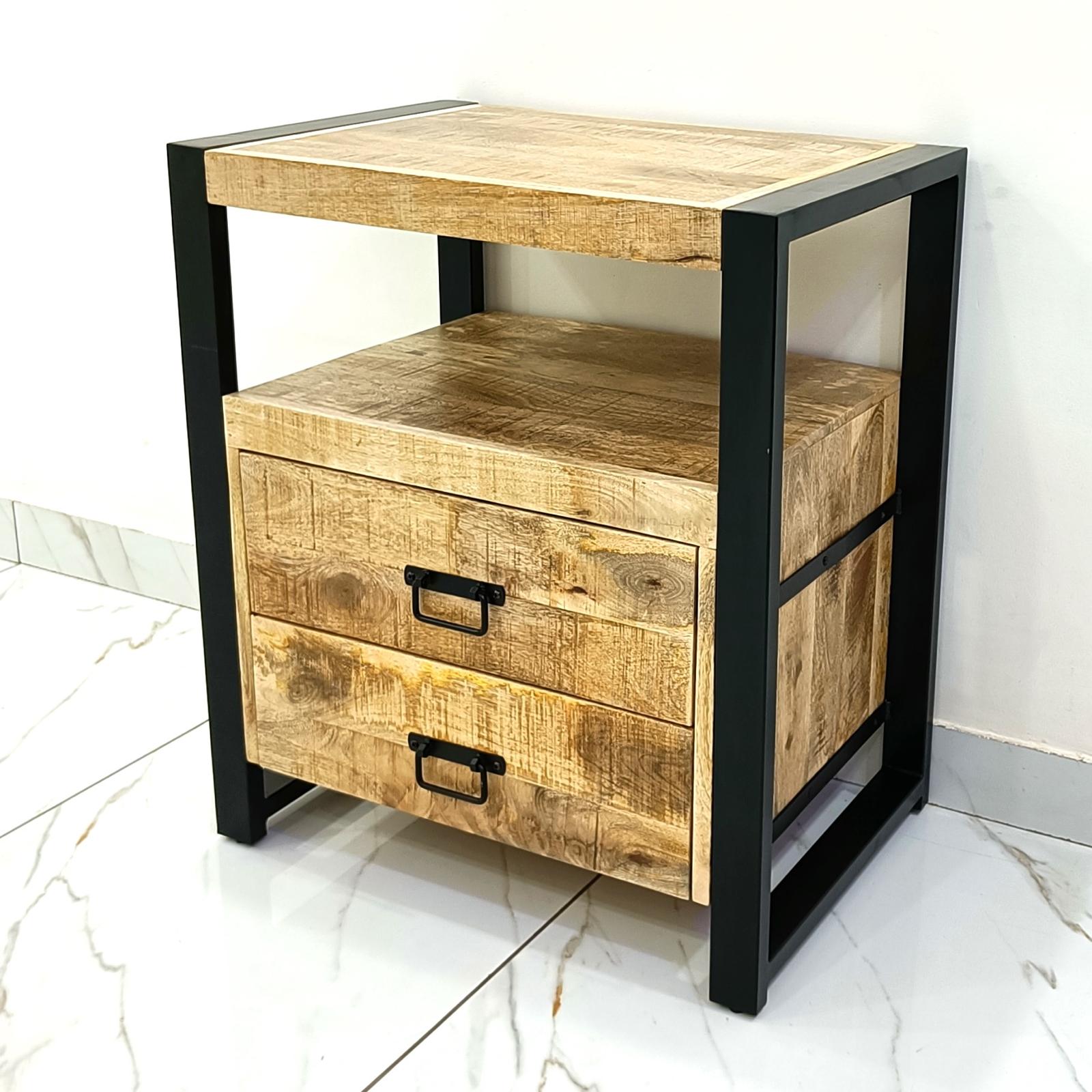 Industrieel Mangohouten Kastje met Stalen Frame – Compact, Stoer &amp; Stijlvol (2 Lades)