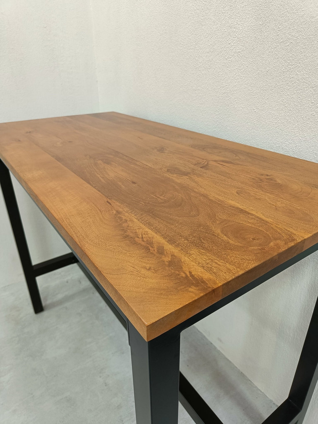 Bartafel Industrieel | Boomstam bartafels | 135x65x105cm