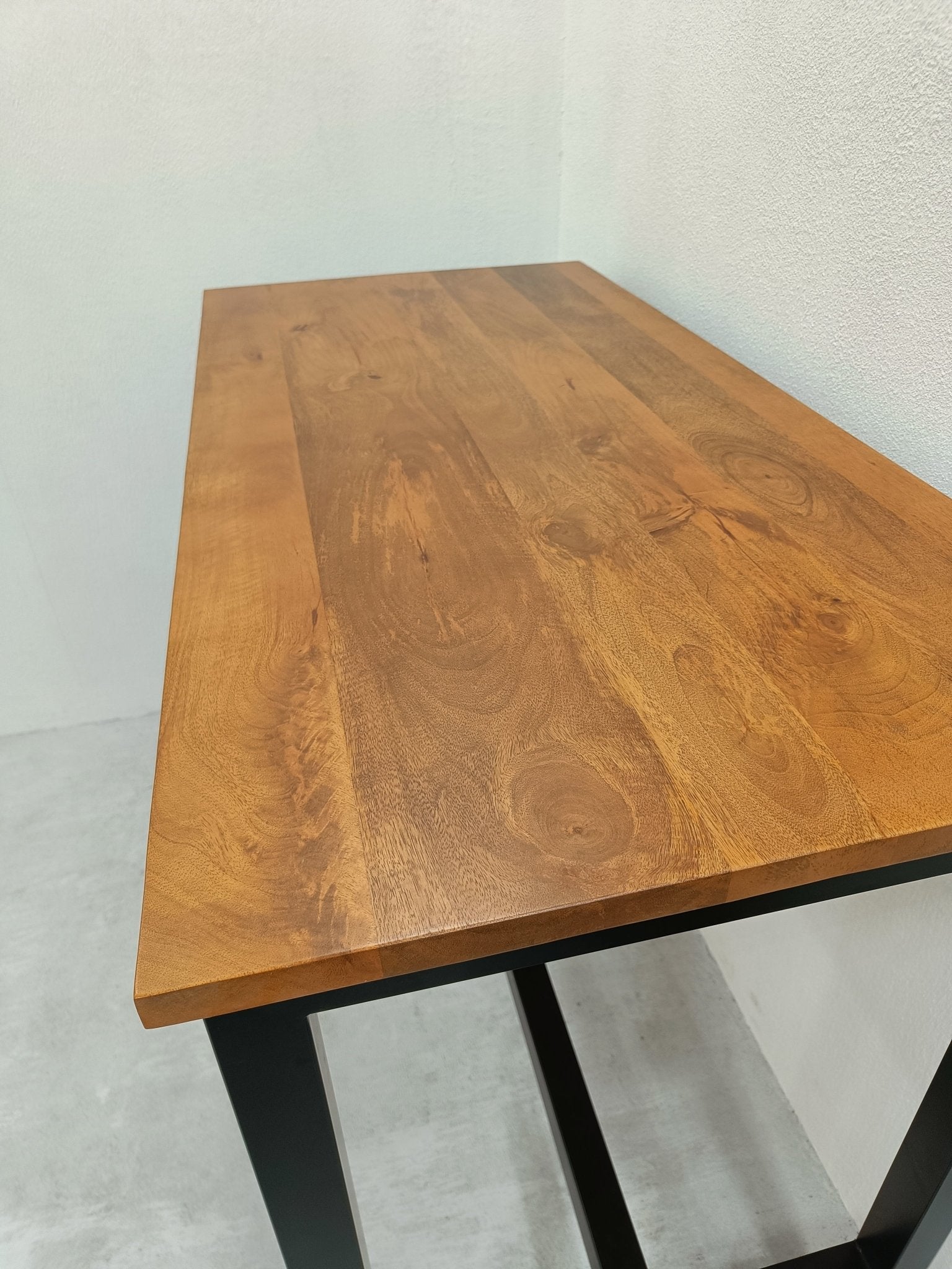 Bartafel Industrieel | Boomstam bartafels | 135x65x105cm