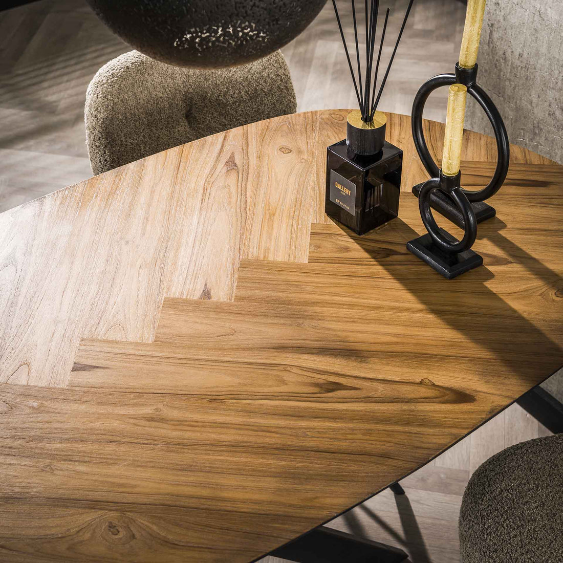 Bartafel Organisch Noah - visgraat blad - 140 cm