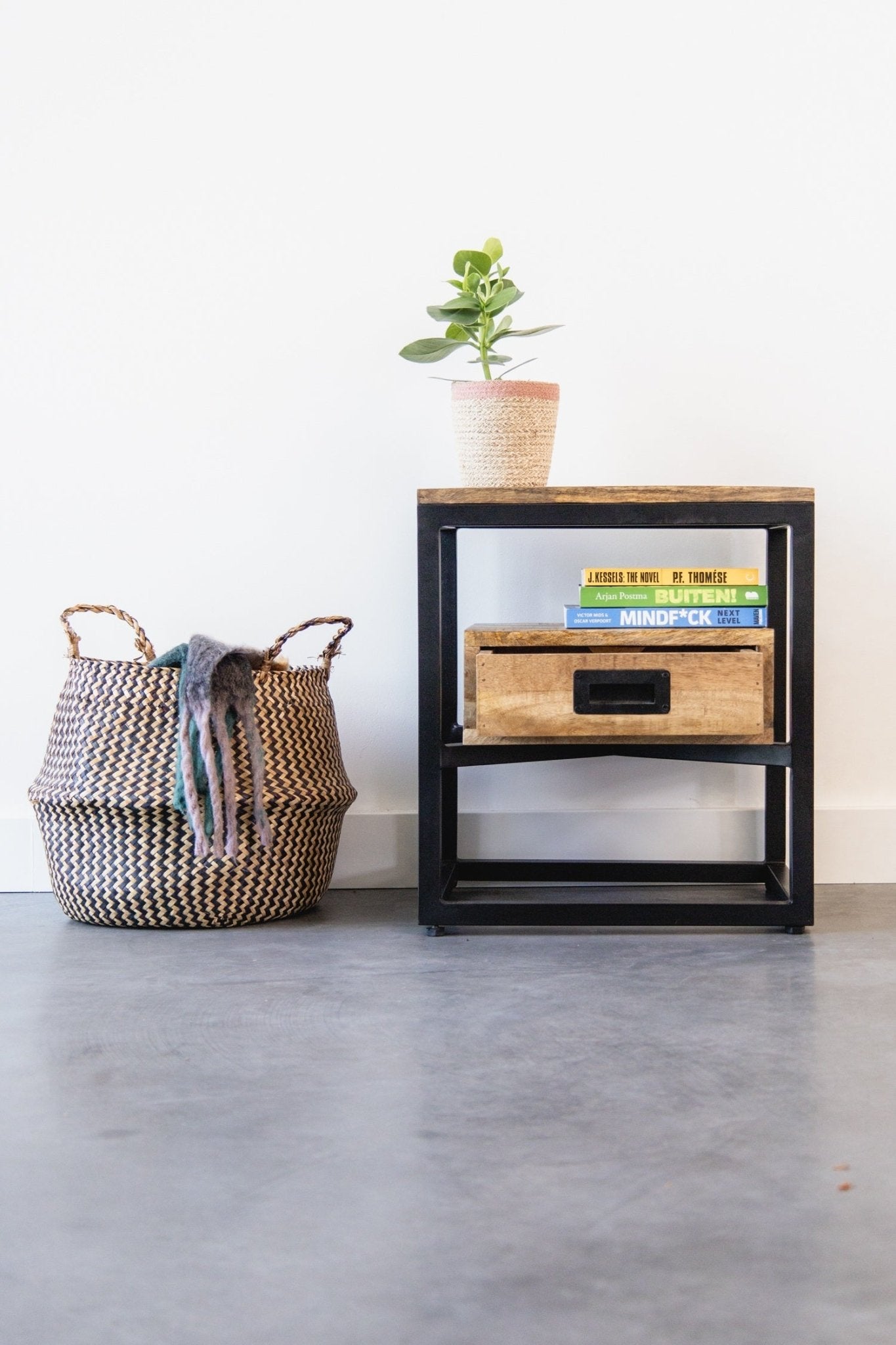 Bijzettafel mangohout | Nachtkastje | 45x35x50