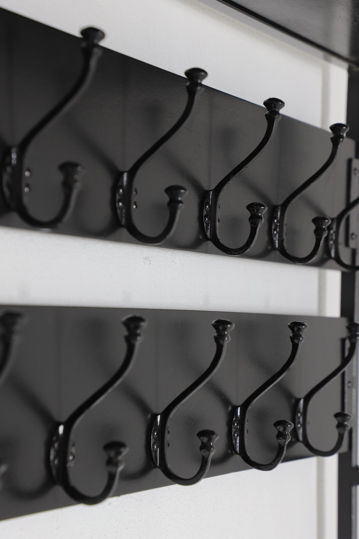 Britt Garderobe XL Zwart – Massief Mangohout &amp; Staal | 100 × 40 × 190 cm