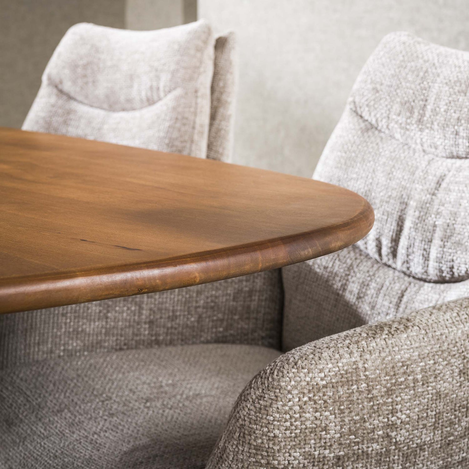 Organische eetkamertafel Cleo 180 cm