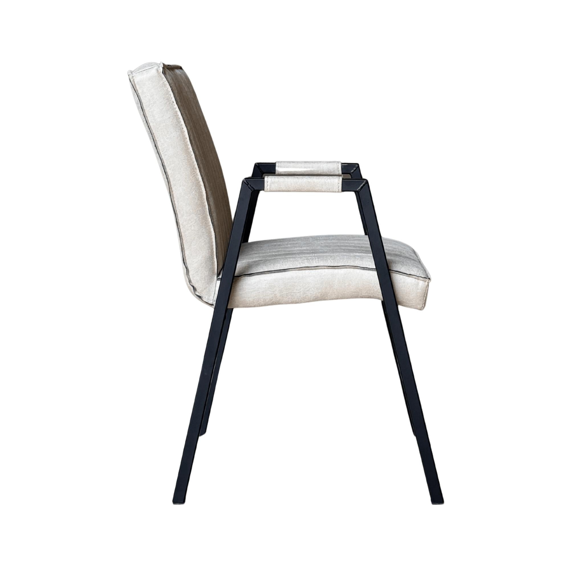 Eetkamerstoel Tivoli Bull | Beige | Met armleuning - Industrieelinhuis.nl