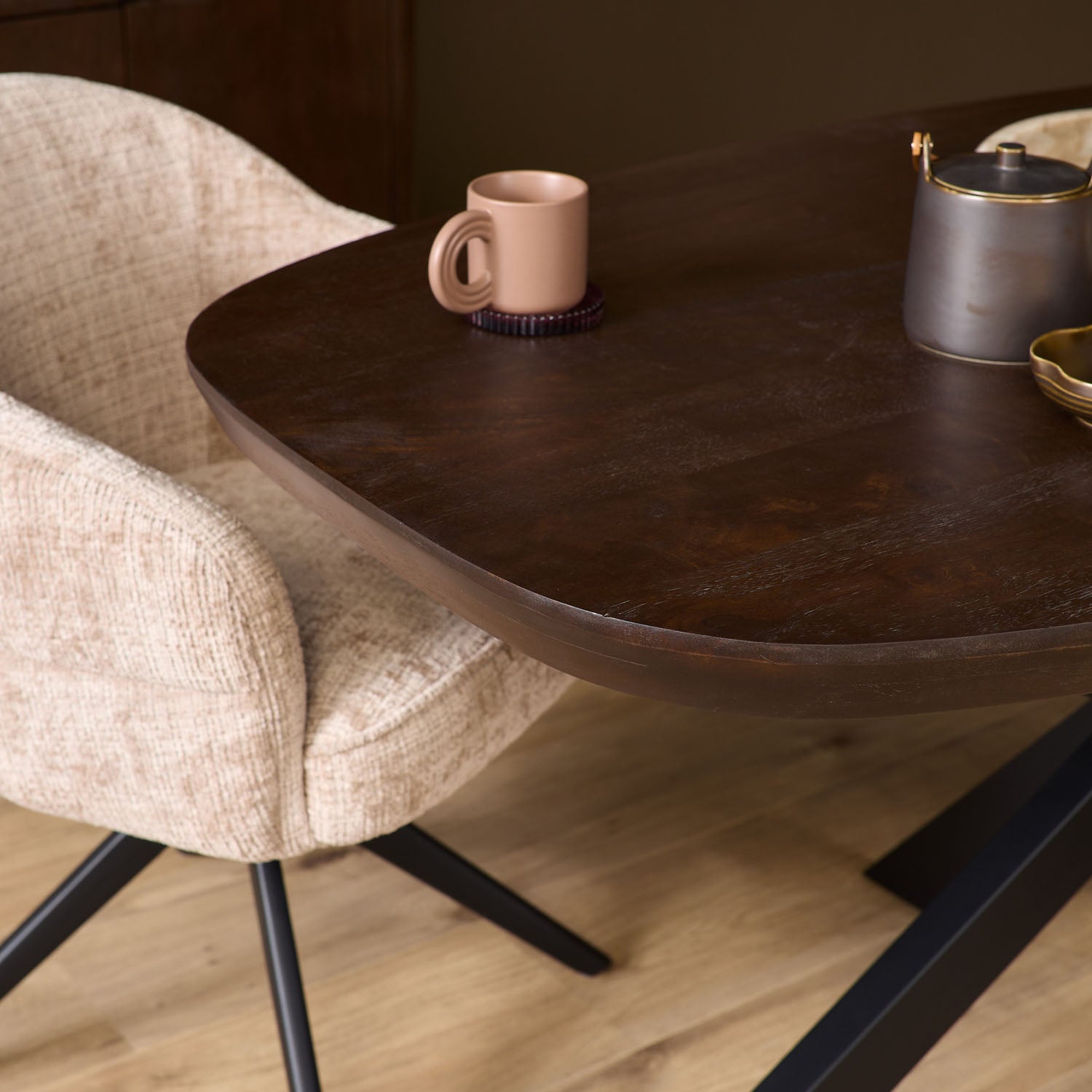 Eettafel Madison Brown | 200 cm | Deens Ovaal | Poot Black - Industrieelinhuis.nl