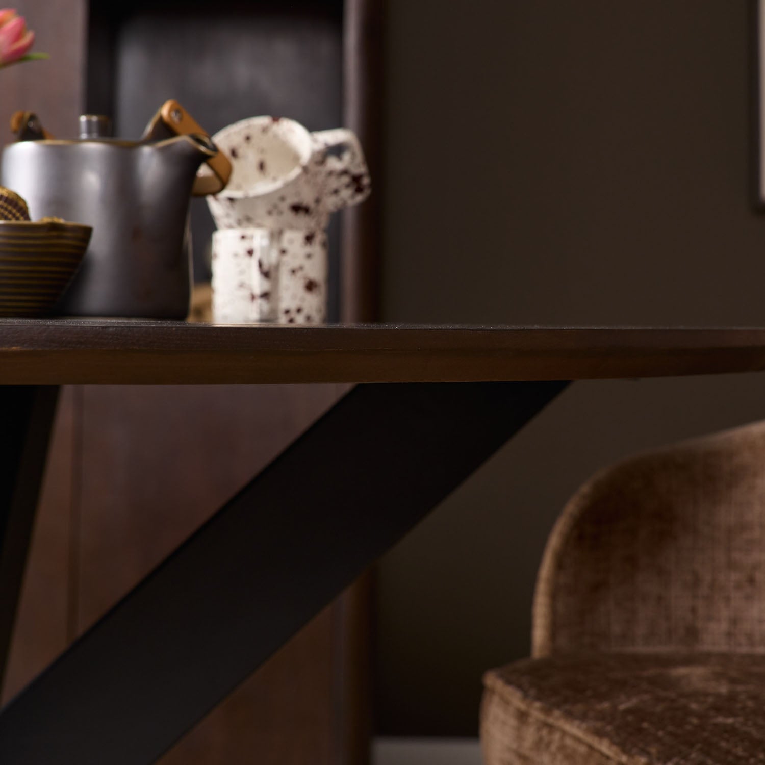 Eettafel Madison Brown | 110 cm | Poot Black - Industrieelinhuis.nl