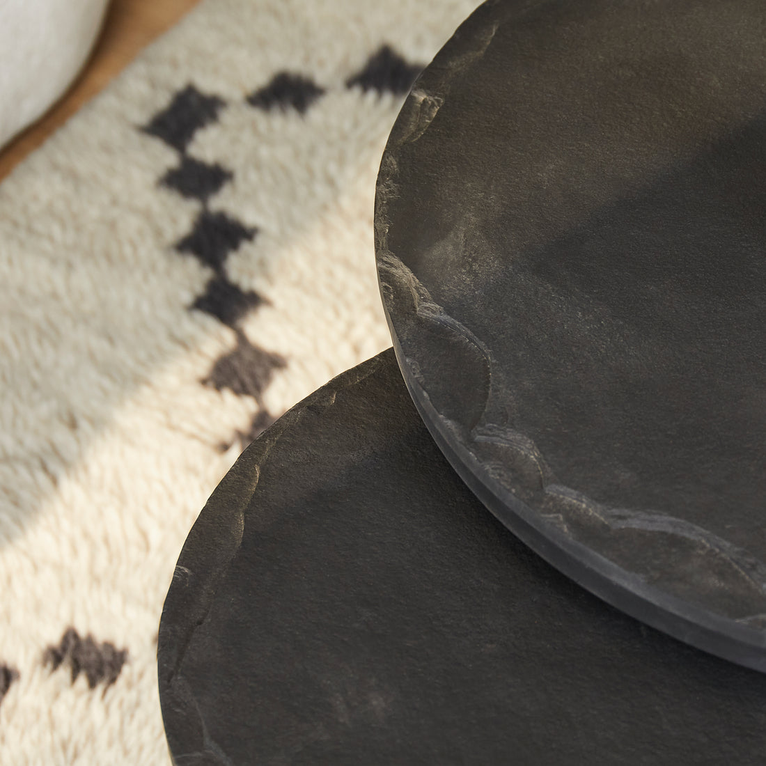 Salontafel Ora Black Kadappa Stone| 60 cm | Set van 2 - Industrieelinhuis.nl