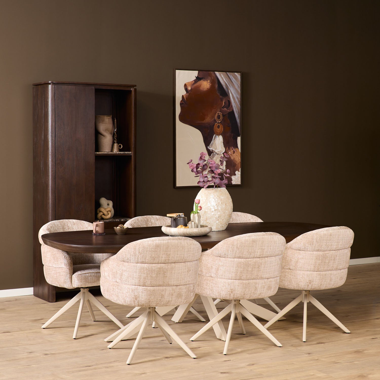 Eetkamerstoel Bella | Beige | Poot Sand | Met armleuning (bestellen pe Eetkamerstoel Bella | Beige | Poot Sand | Met armleuning (bestellen pe