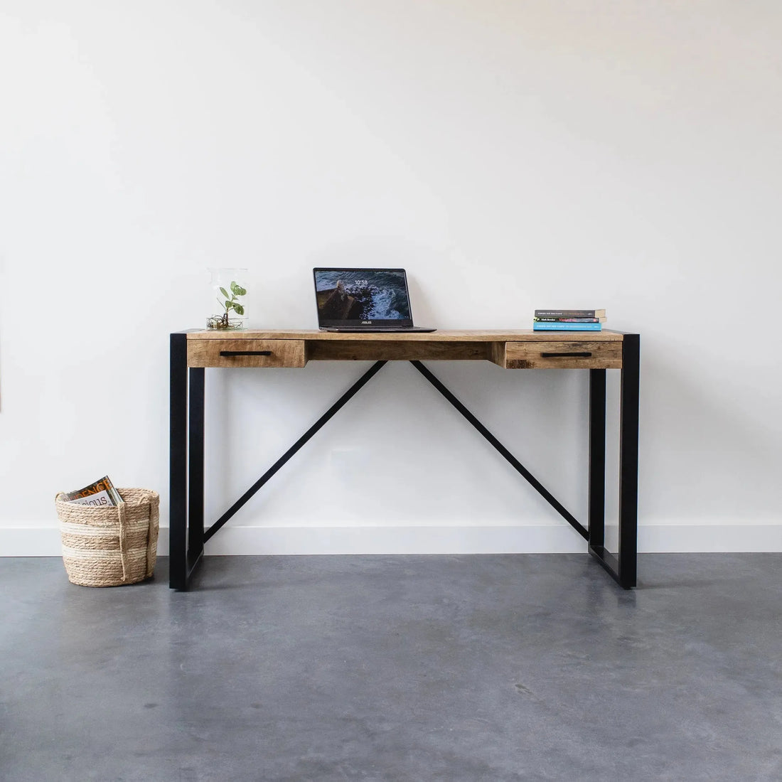 Bureau / werktafel Industrieel Design | Mangohout en Staal | 140x40x78cm - Industrieelinhuis.nl