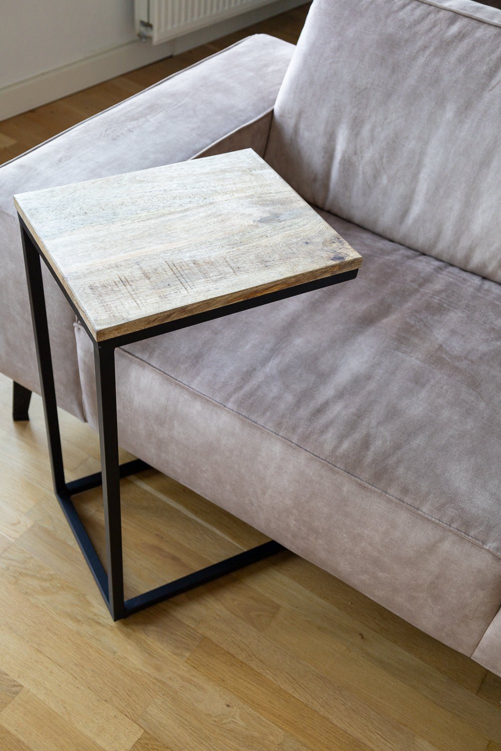 Bijzettafel bank | Set van 2 | Mangohout en Staal | 38x31x68cm - Industrieelinhuis.nl