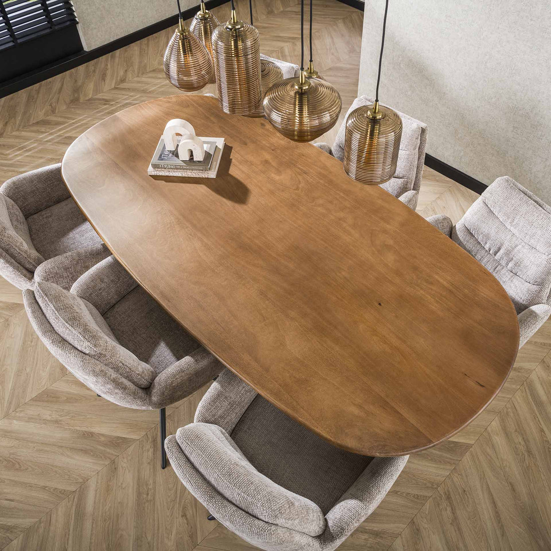 ovale eettafel