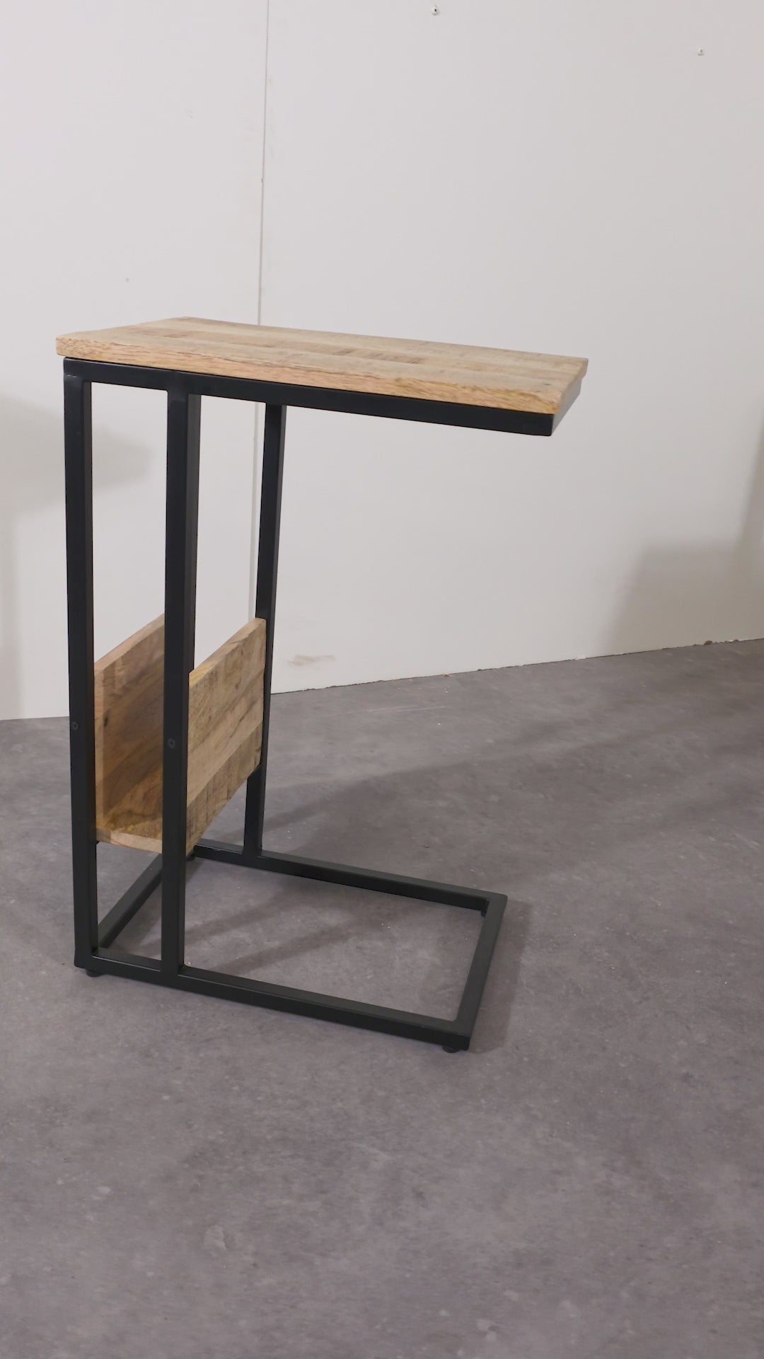 Seitentisch für über das Couch Mango Wood und Stahl 45x29x69cm