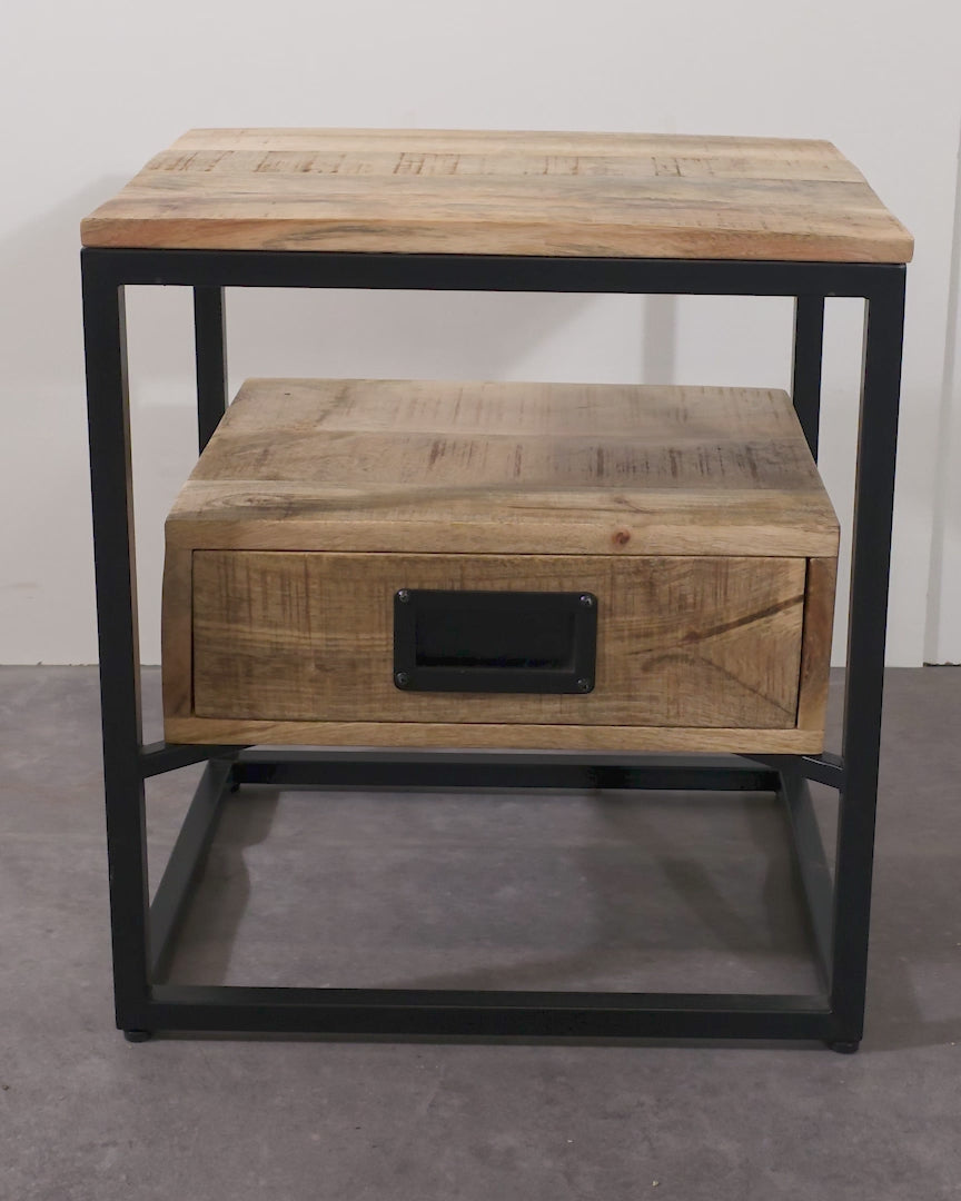 Seitentisch/Nachttisch Industriedesign | Mangoholz und Stahl 45x35x50