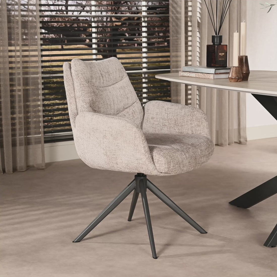 Armstuhl Harry Sandfarbe (Bestellung pro 2)