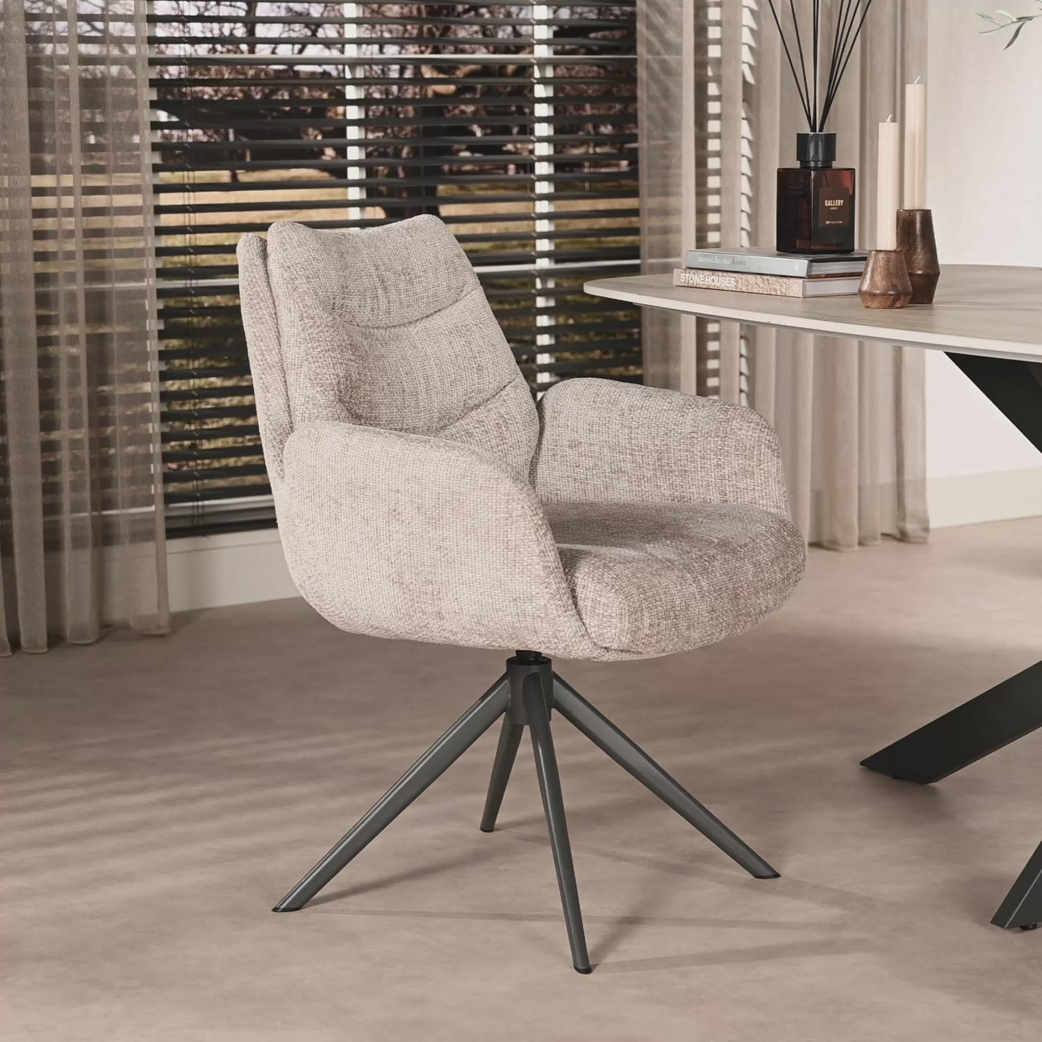 Armstuhl Harry Sandfarbe (Bestellung pro 2)